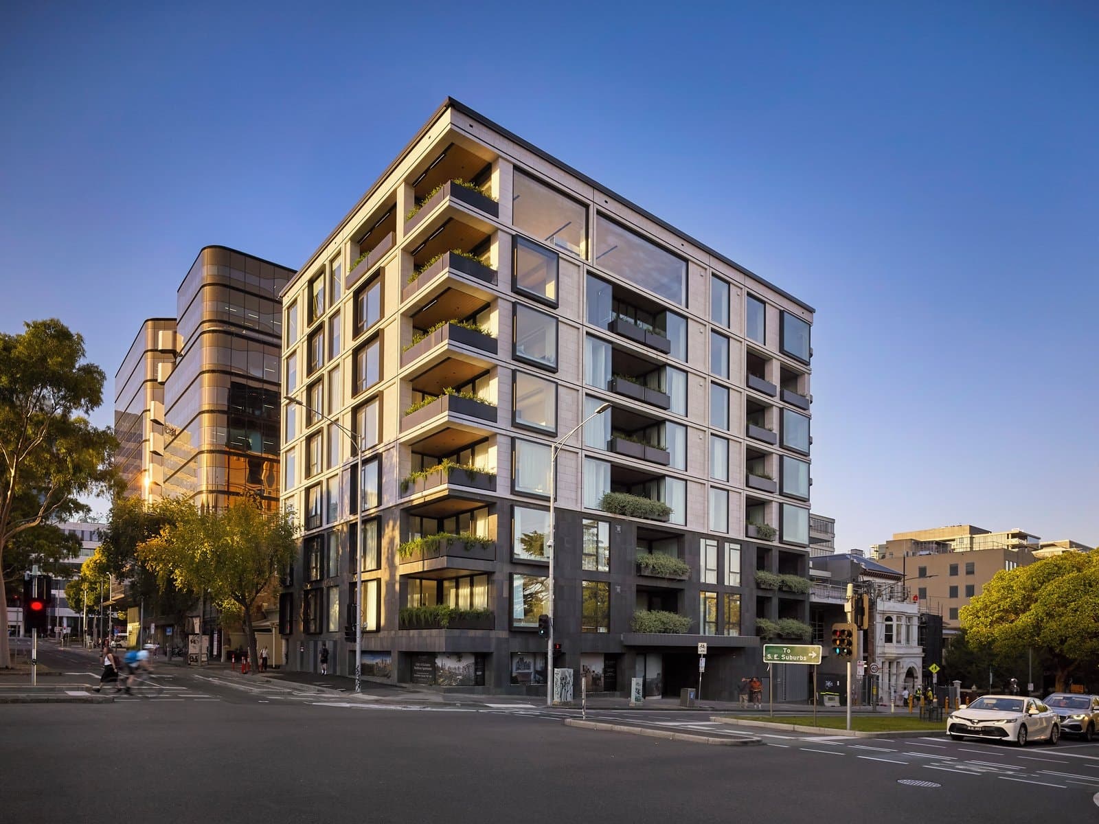 203/380 Albert Street, East Melbourne - Thumbnail 2