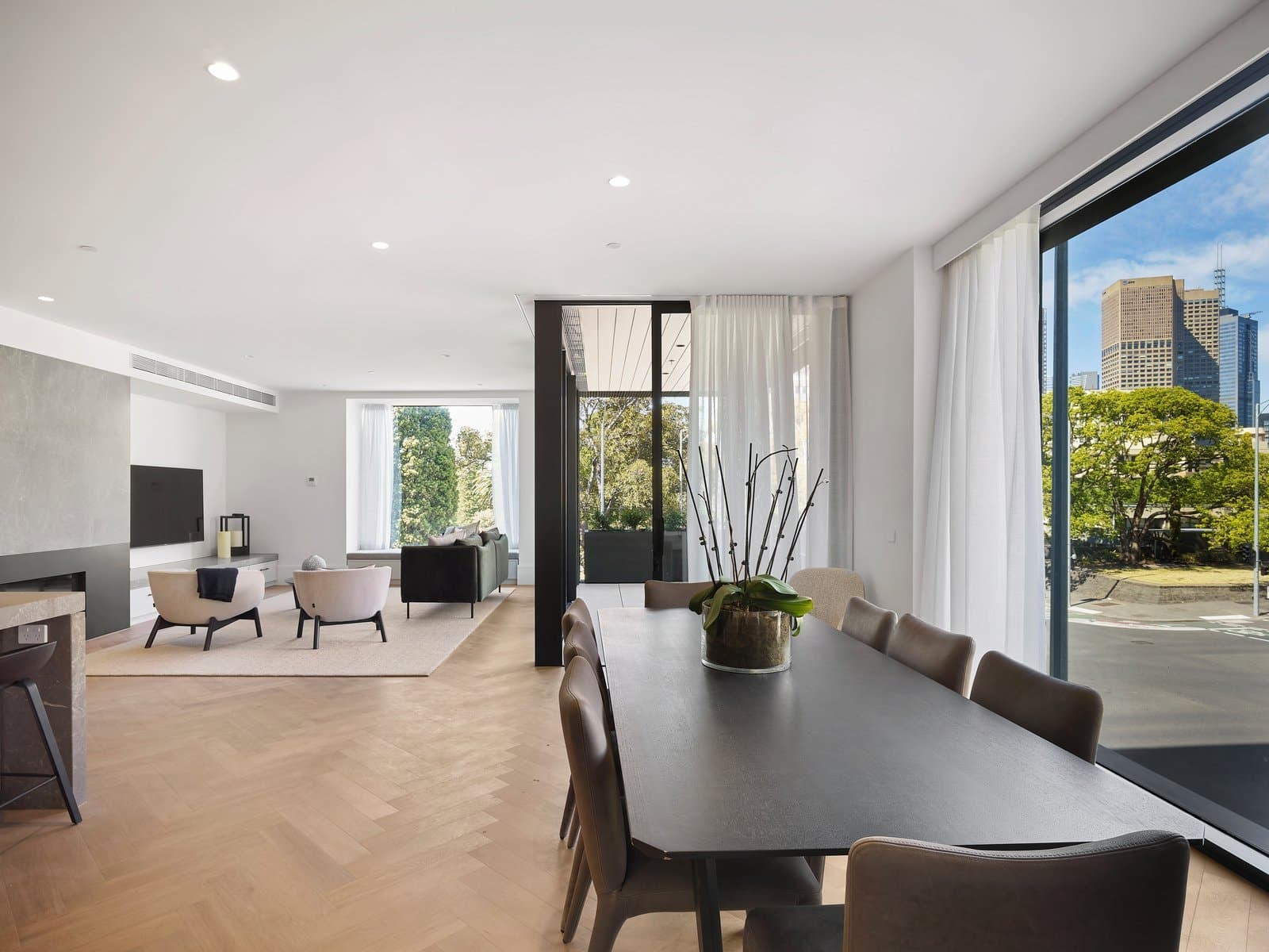 102/380 Albert Street, East Melbourne - Thumbnail 3