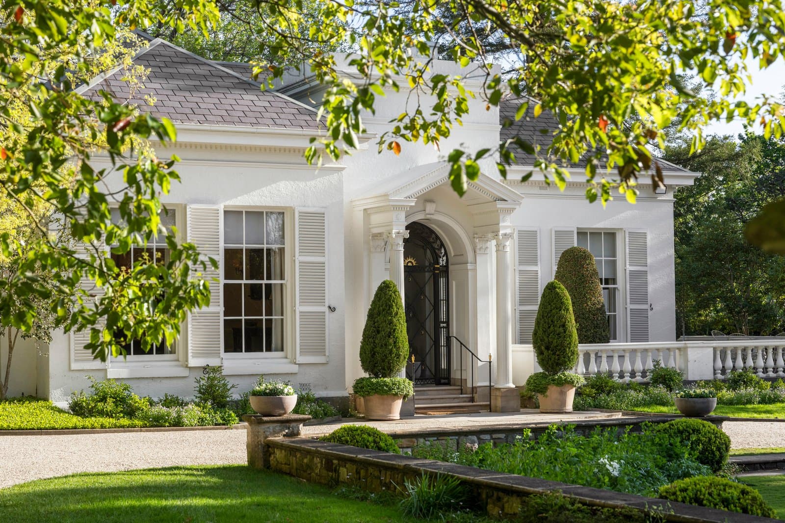 62 Clendon Road, Toorak - Thumbnail 3