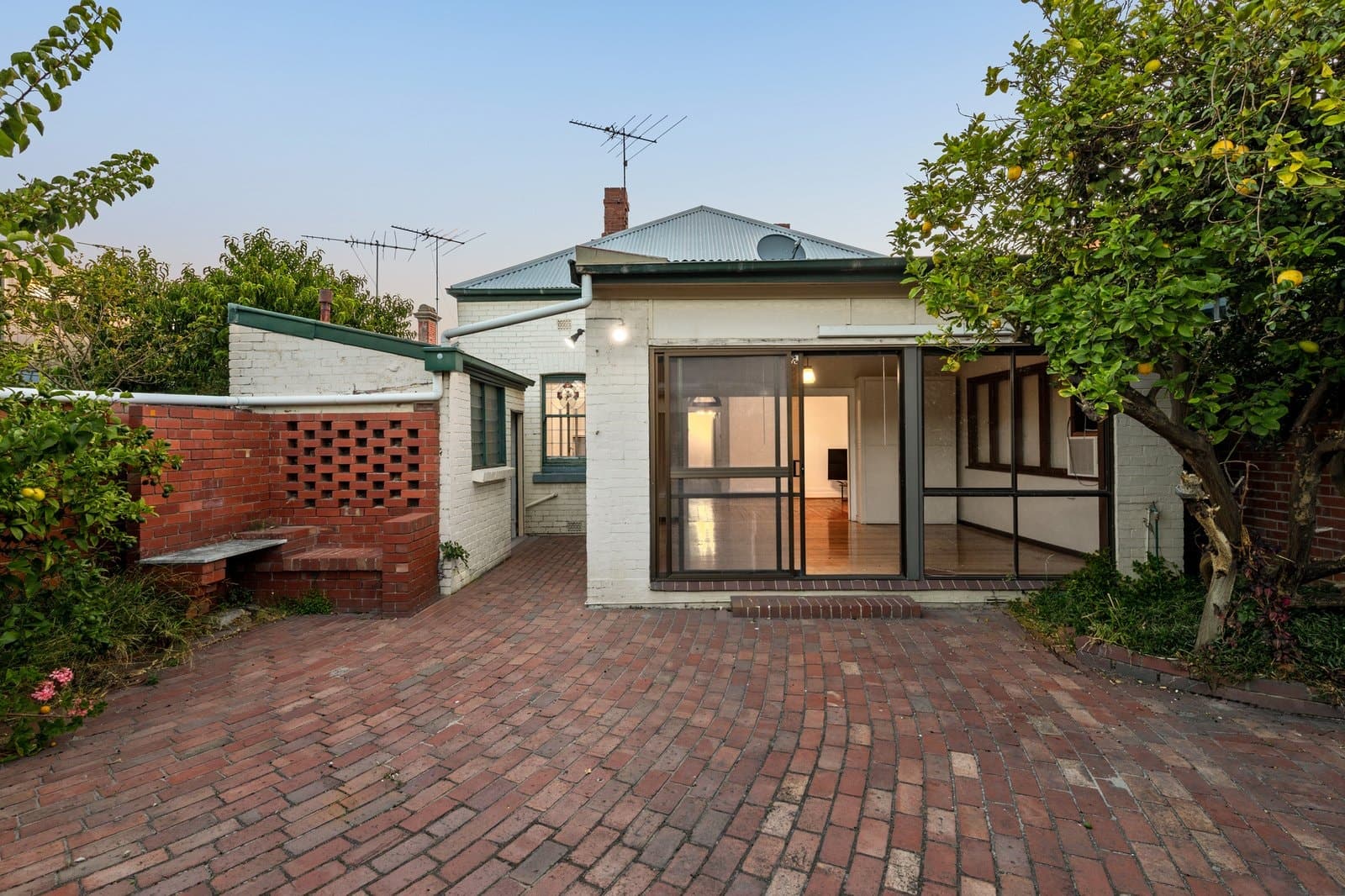 59 Patterson Street, Middle Park - Thumbnail 2