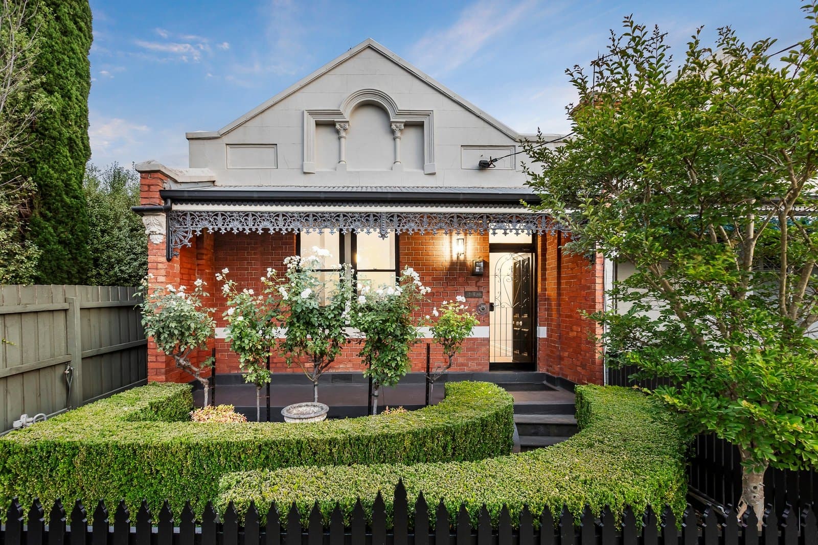 38 May Street, Kew - Image 1