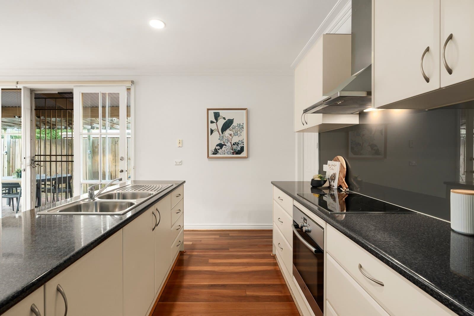 8 Paterson Street, Hawthorn - Thumbnail 3