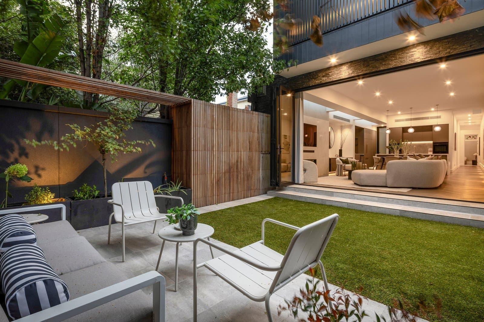 65 McGregor Street, Middle Park - Thumbnail 2