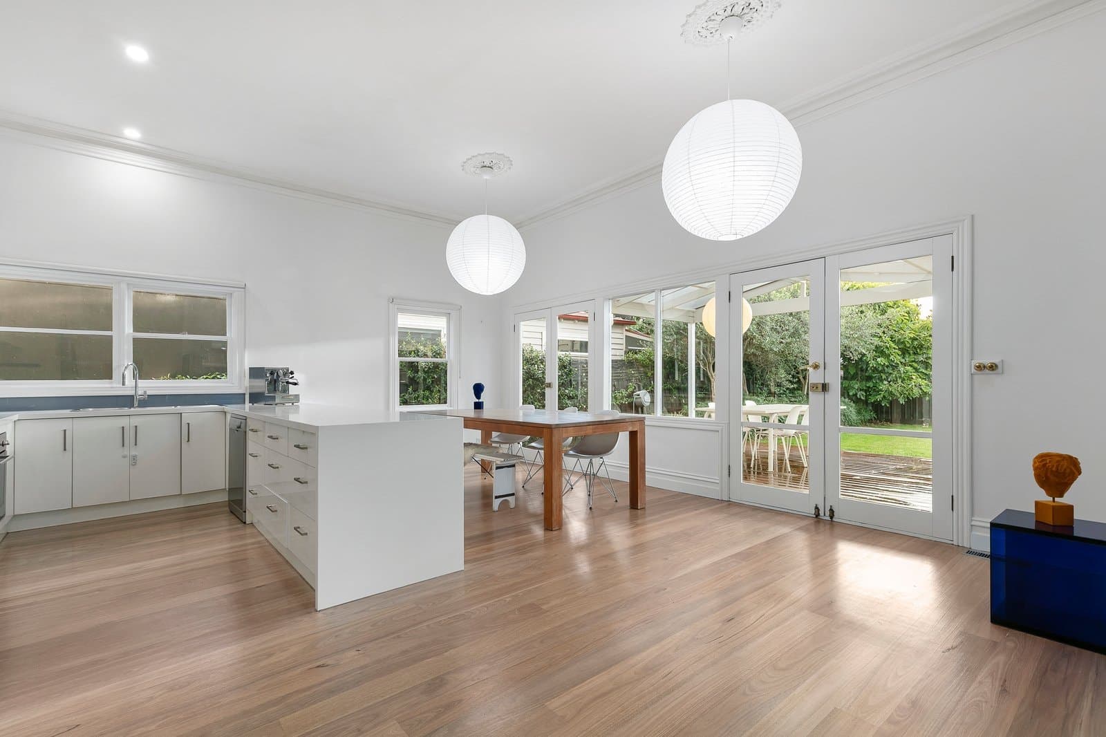 11 Leamington Crescent, Caulfield East - Thumbnail 2