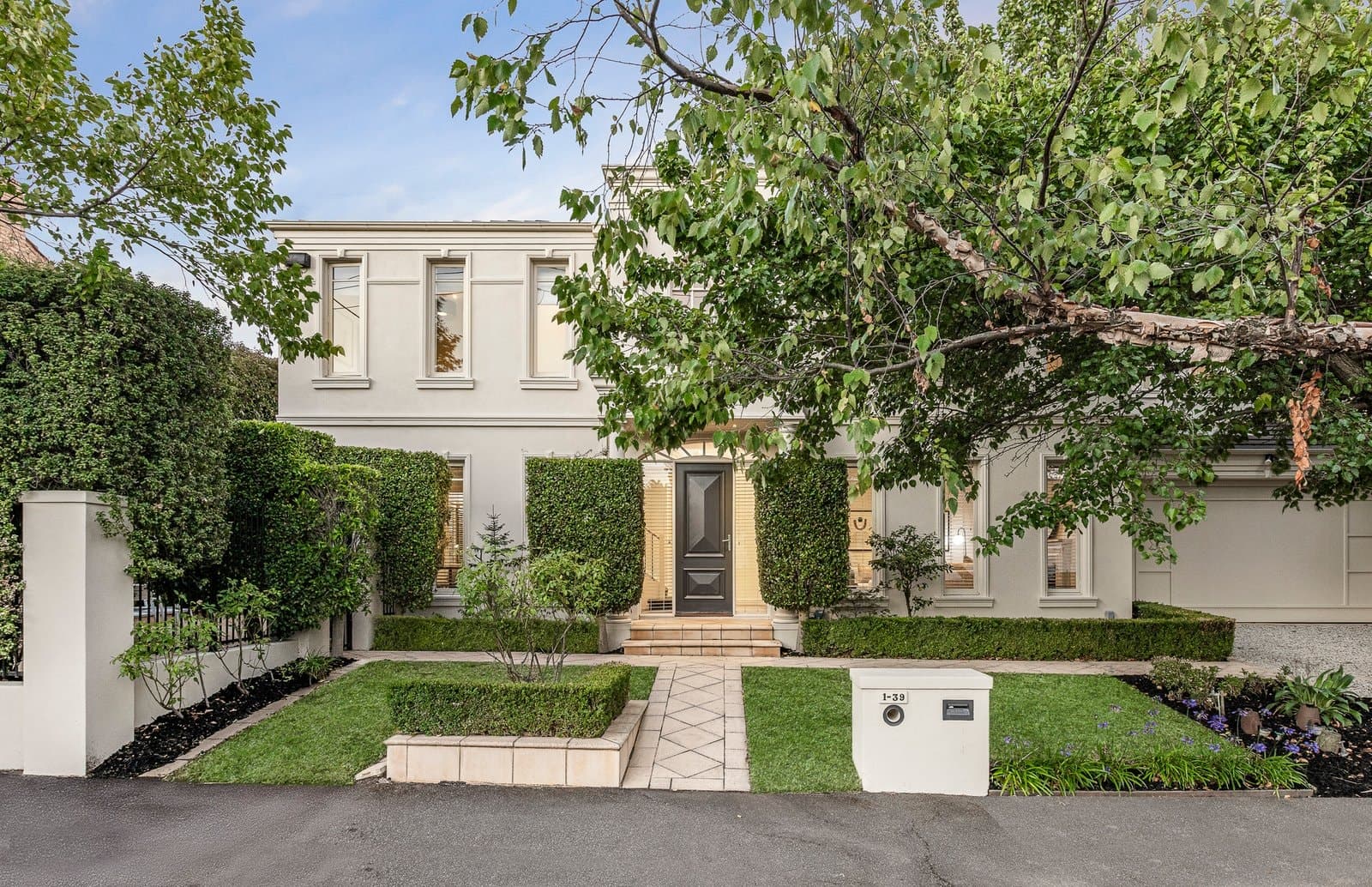 1/39 Callantina Road, Hawthorn - Image 1