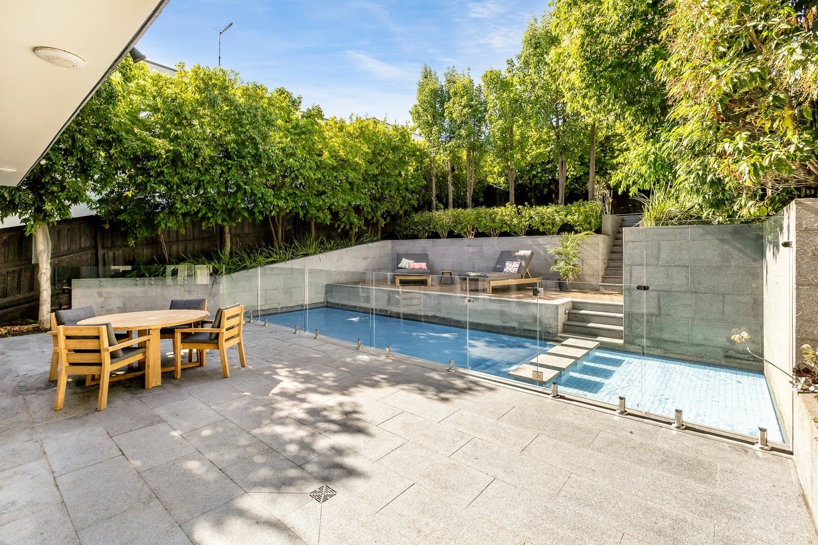 6 Yarravale Road, Kew - Thumbnail 2