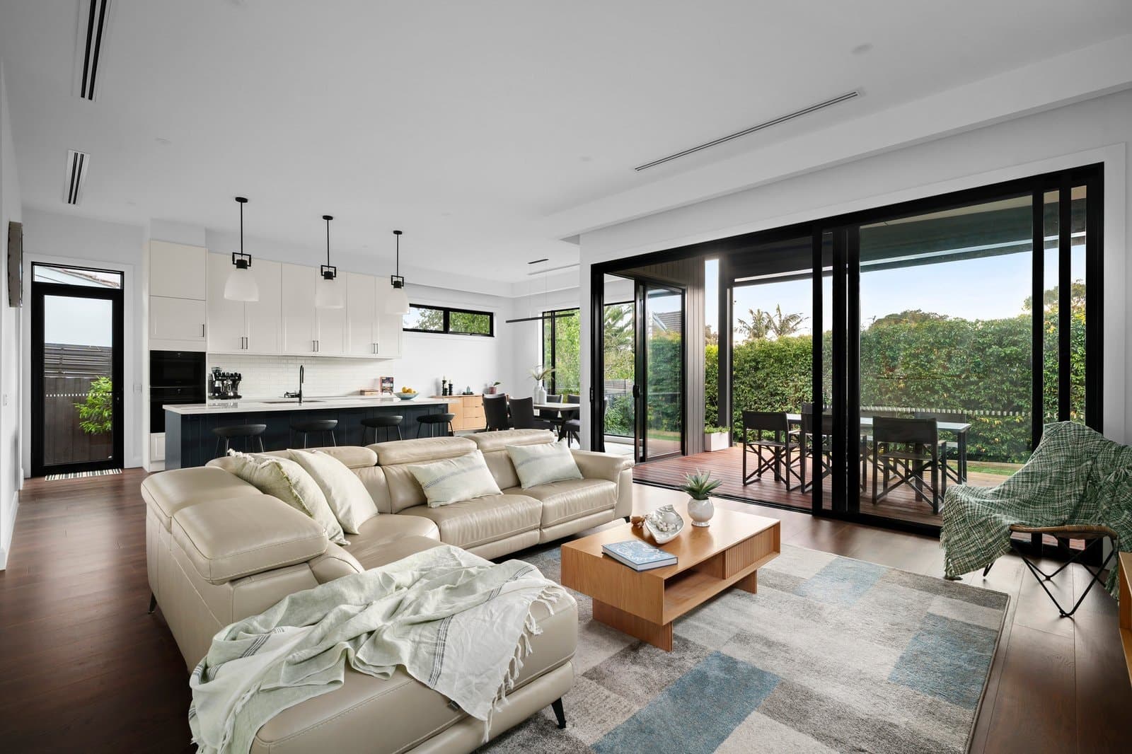 21 Lockhart Street, Camberwell - Thumbnail 3
