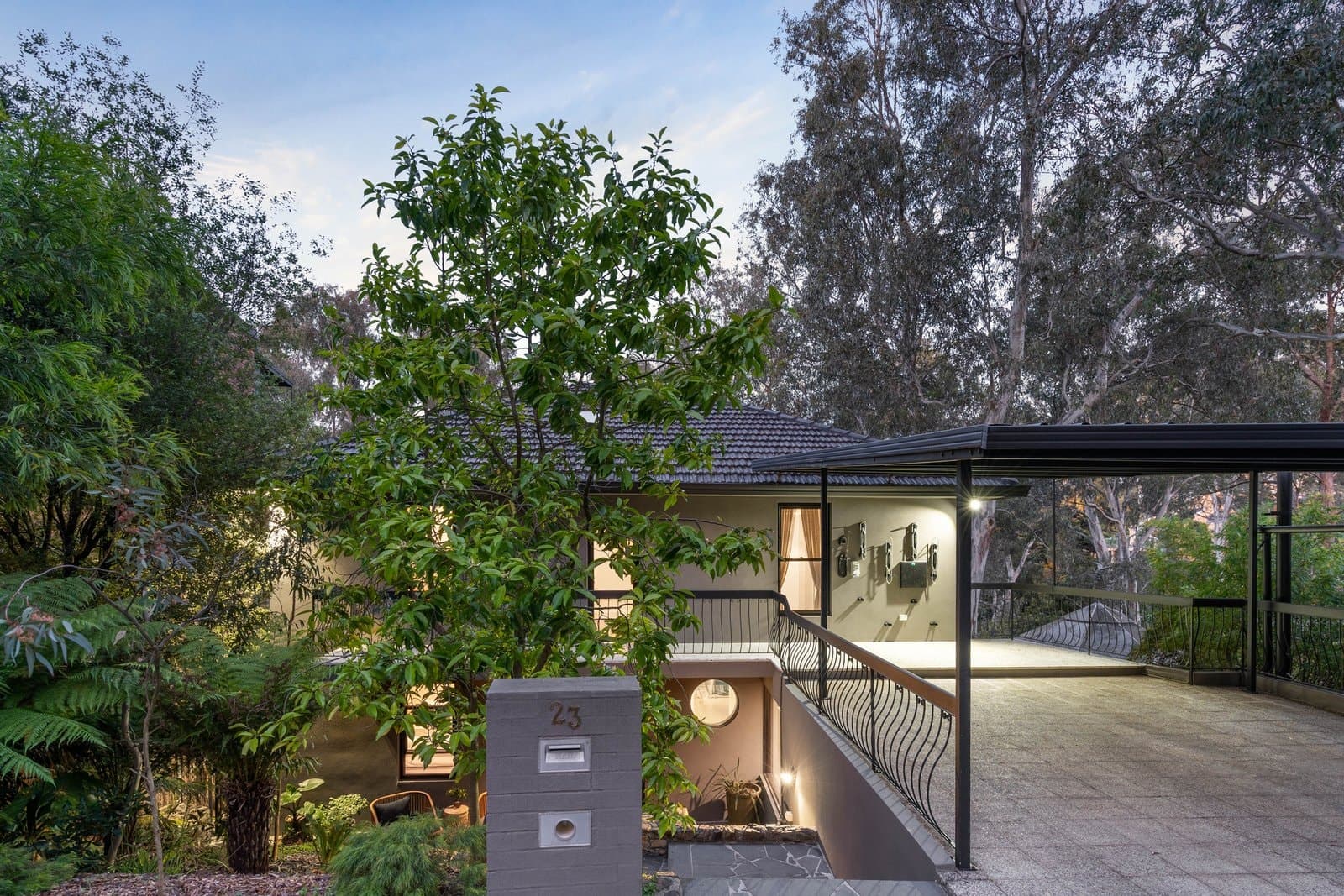 23 Raheen Drive, Kew - Image 1