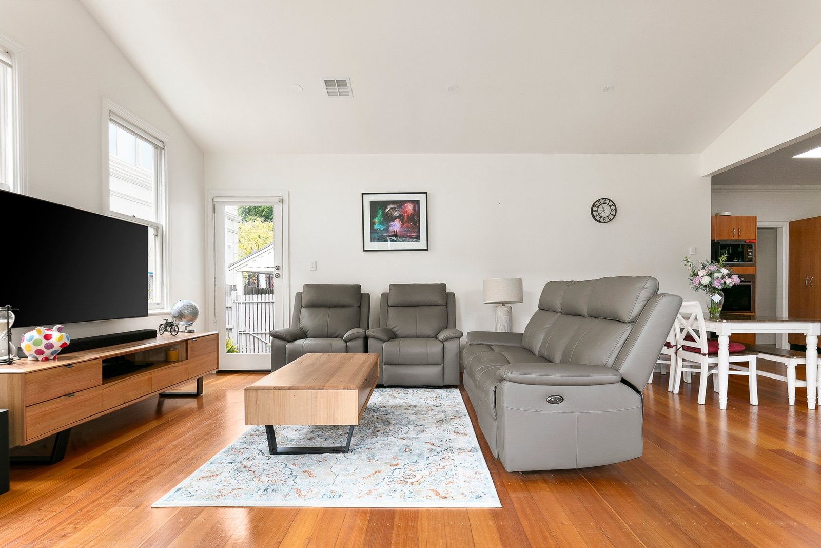 2 Catherine Street, Box Hill - Thumbnail 5