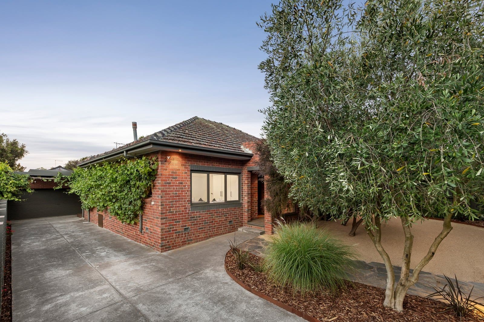 25 Fakenham Road, Ashburton - Image 1