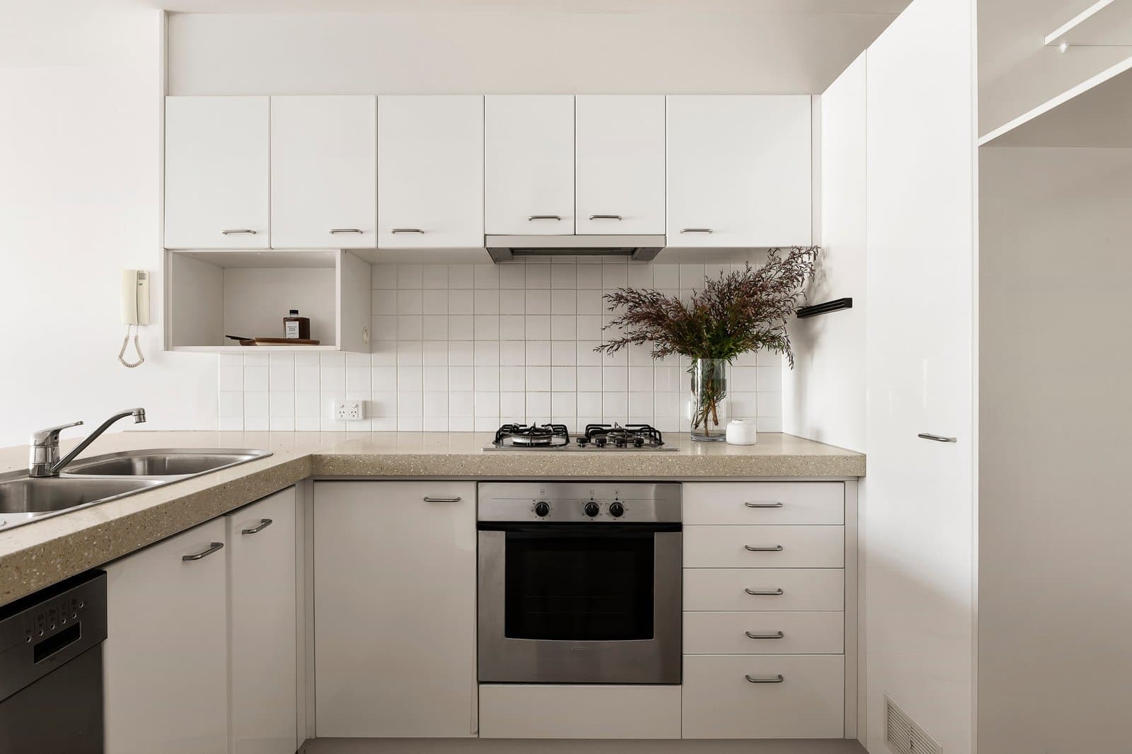 101/102 Camberwell Road, Hawthorn East - Thumbnail 3