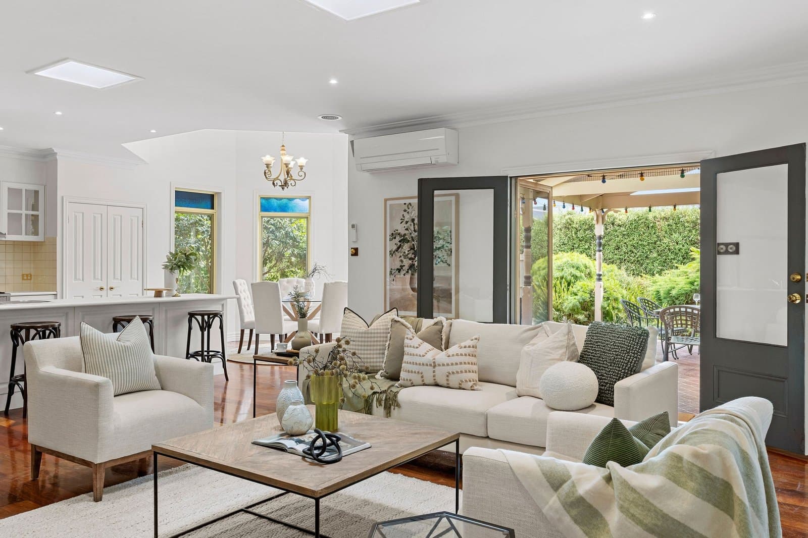 21 Kathleen Crescent, Mornington - Thumbnail 3