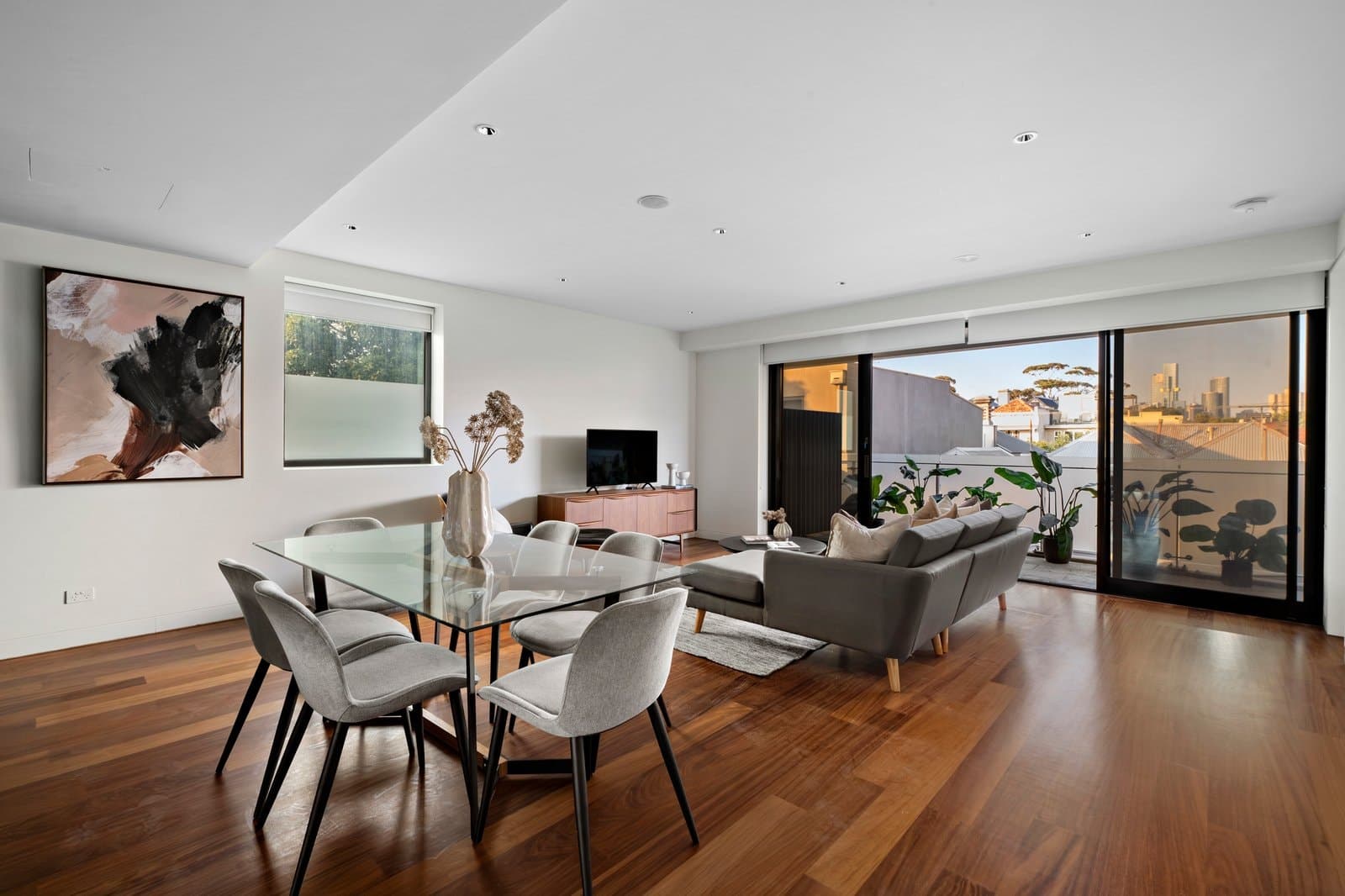 107/88 Beaconsfield Parade, Albert Park - Thumbnail 2