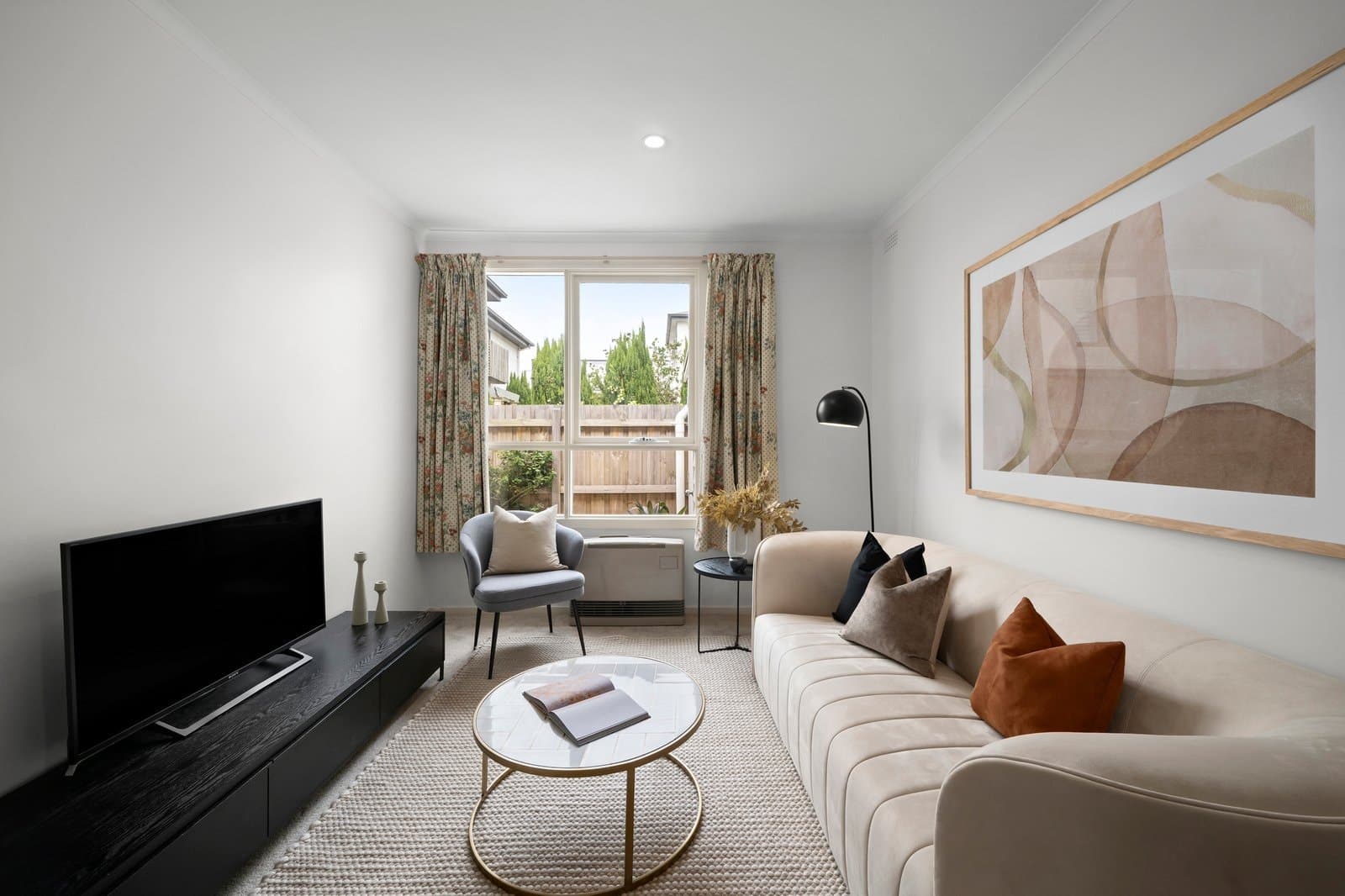 24 Normanby Place, Windsor - Thumbnail 3