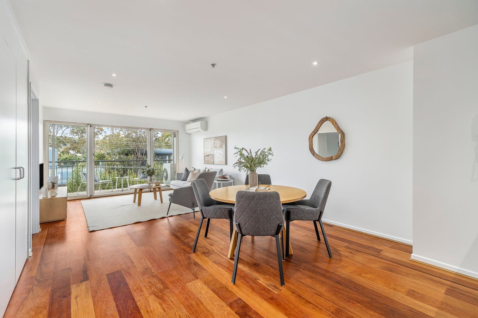 206/102 Camberwell Road, Hawthorn East - Thumbnail 3