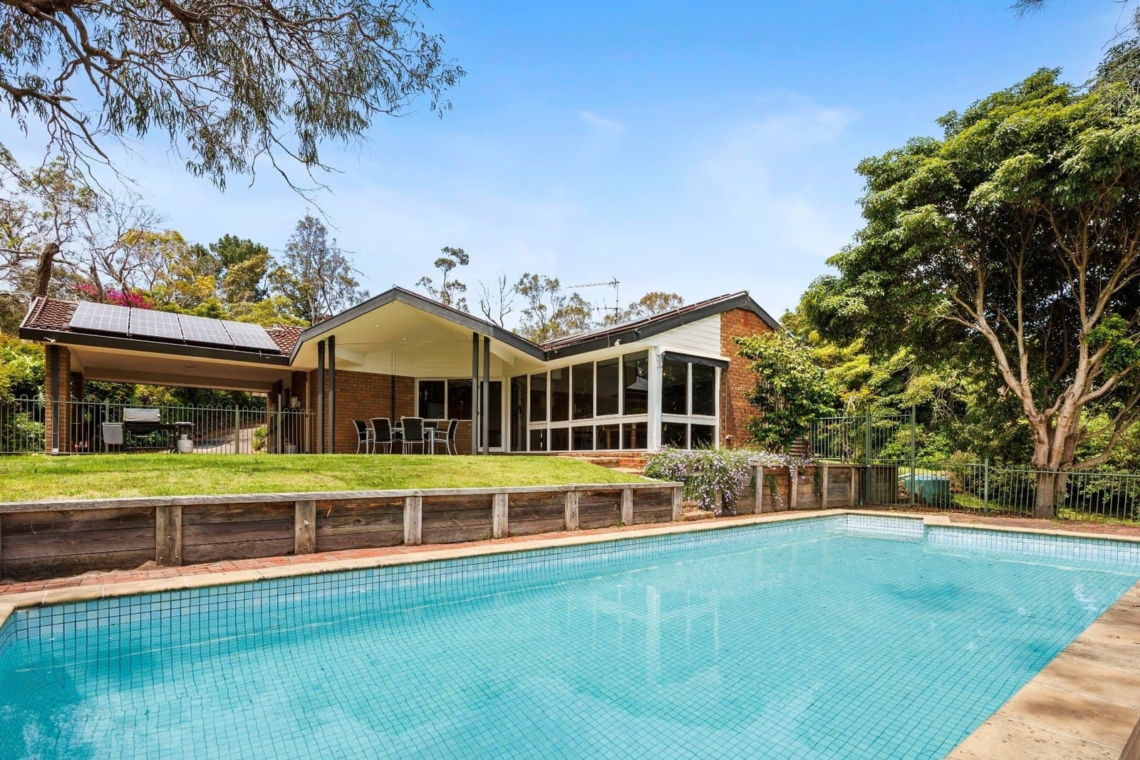 21 Alverstone Grove, Mount Eliza - Image 1