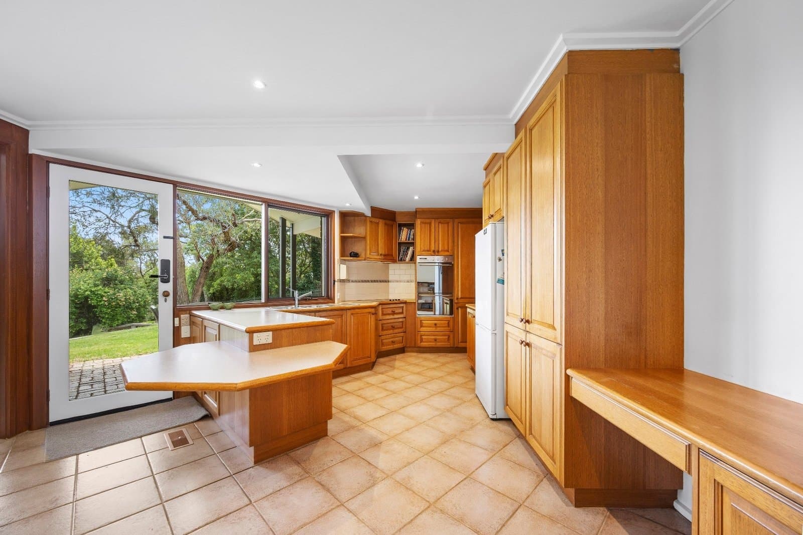 21 Alverstone Grove, Mount Eliza - Thumbnail 5