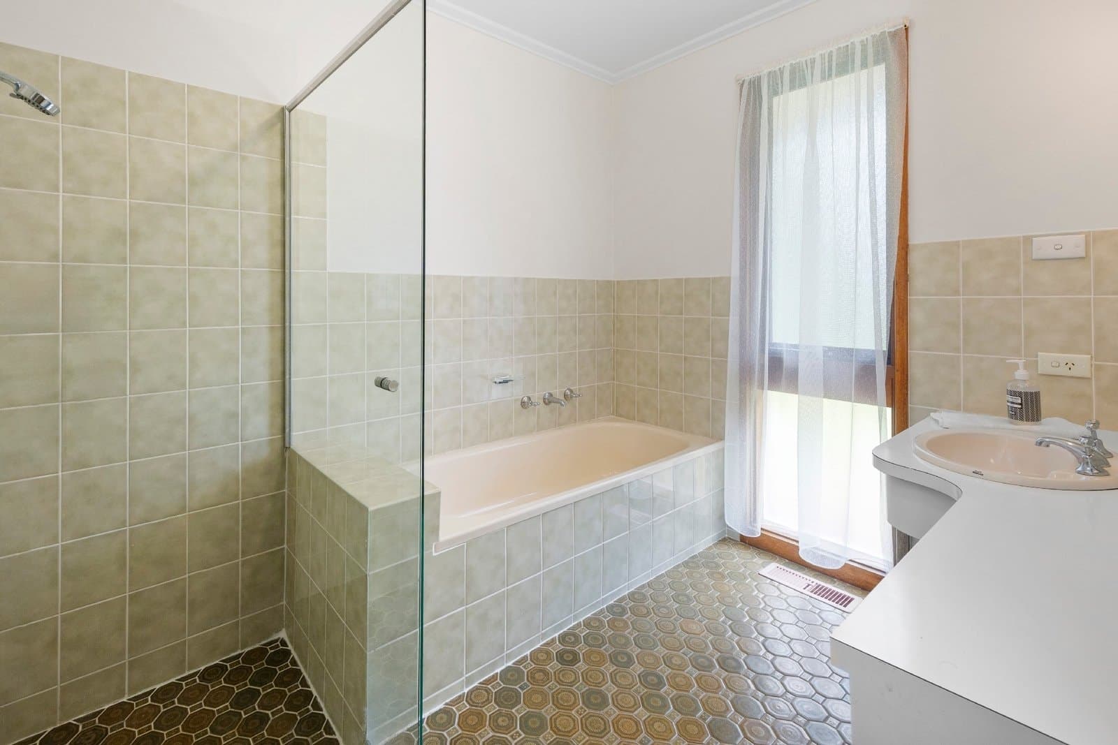 21 Alverstone Grove, Mount Eliza - Thumbnail 7