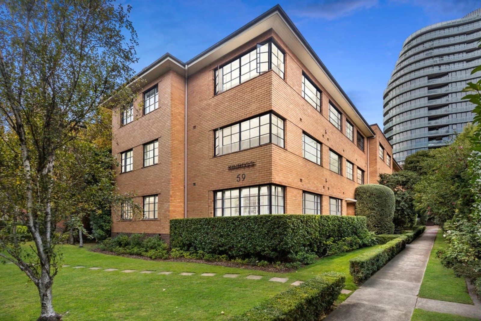 8/59 Queens Road, Melbourne - Image 1