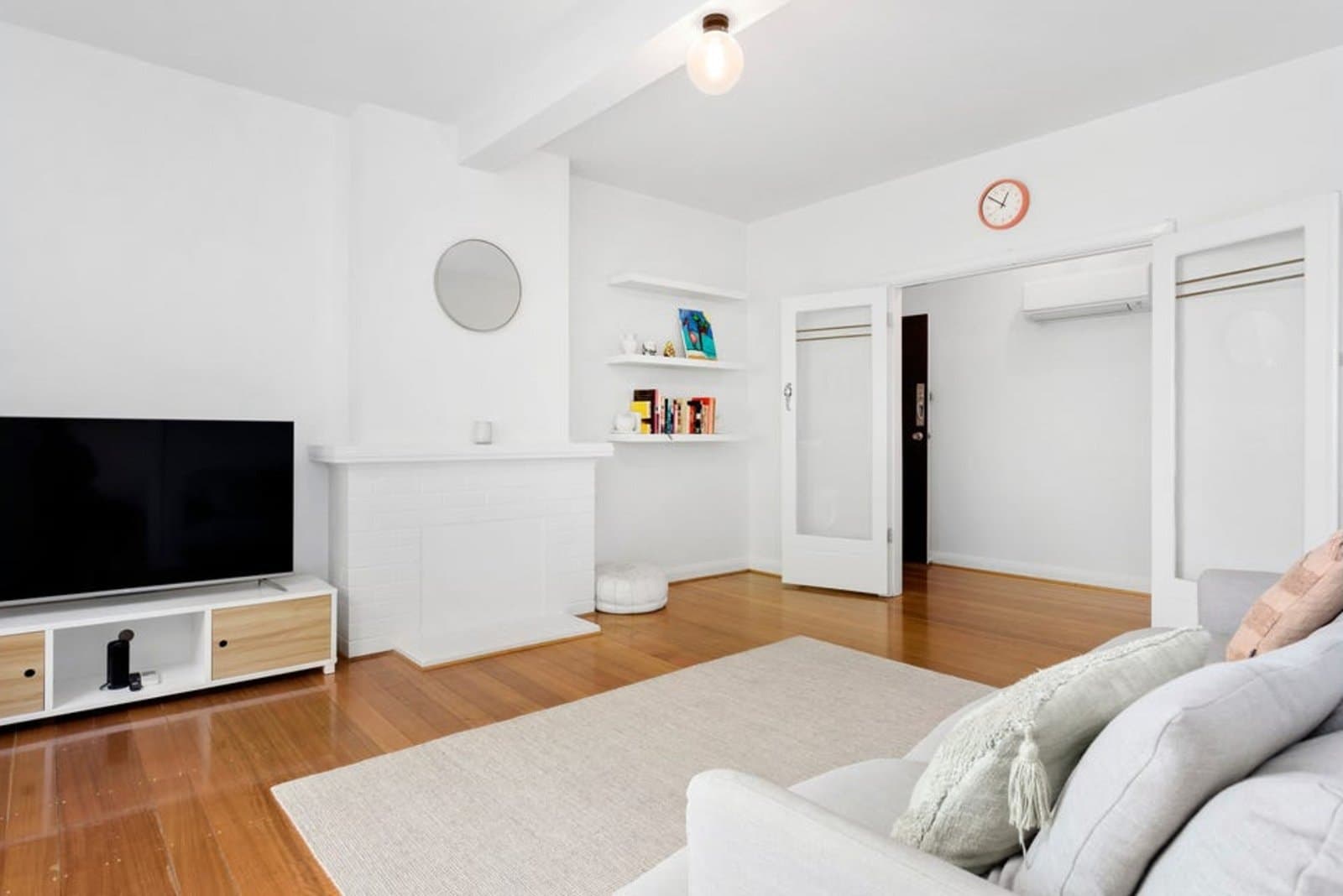 8/59 Queens Road, Melbourne - Thumbnail 4