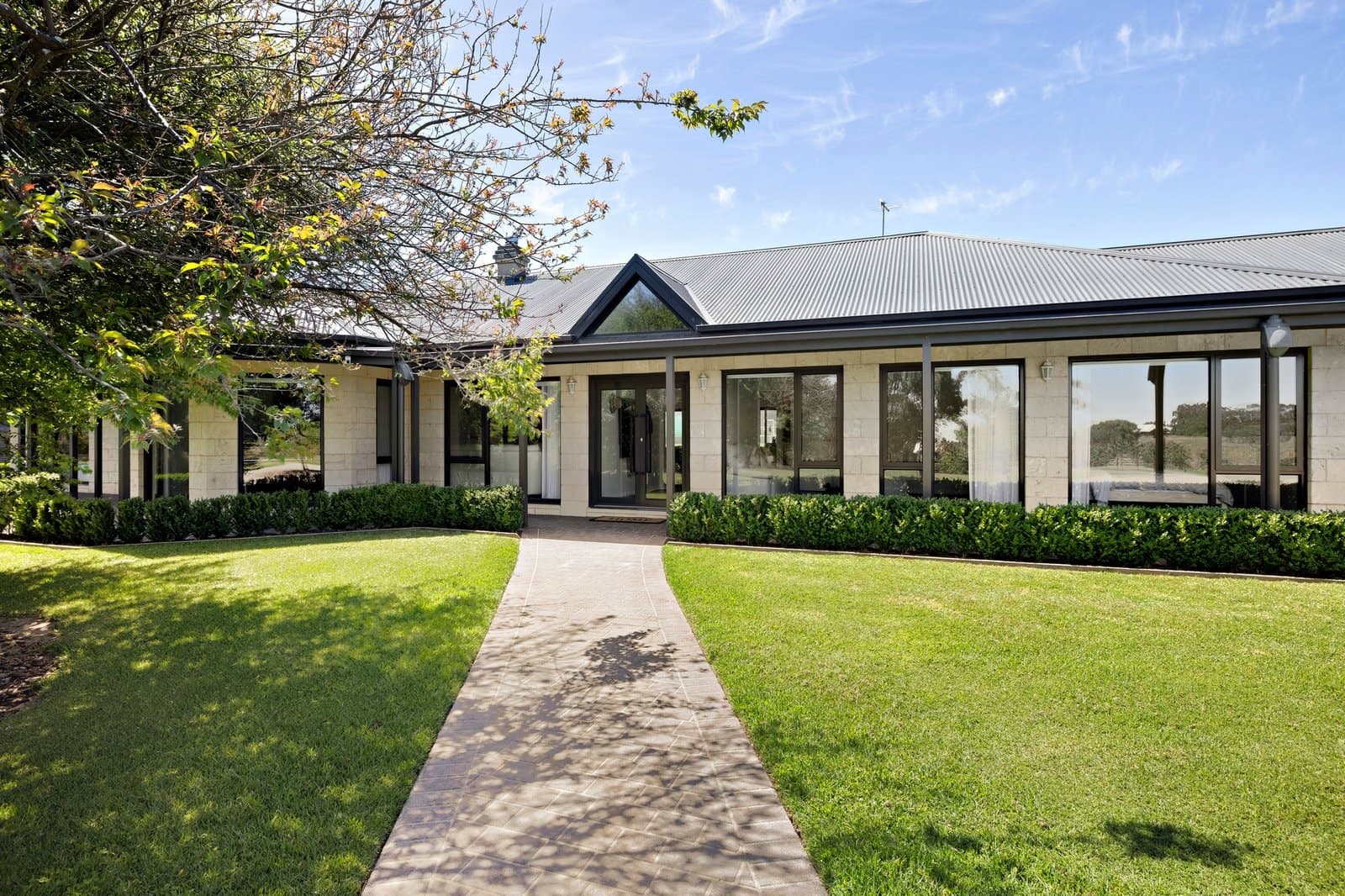 61 Highfield Drive, Langwarrin South - Image 1