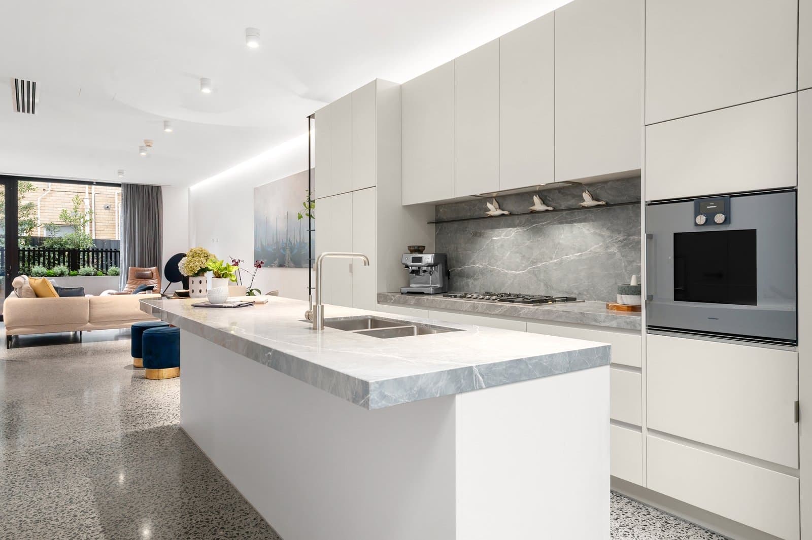 10/573 Glenferrie Road, Hawthorn - Image 1