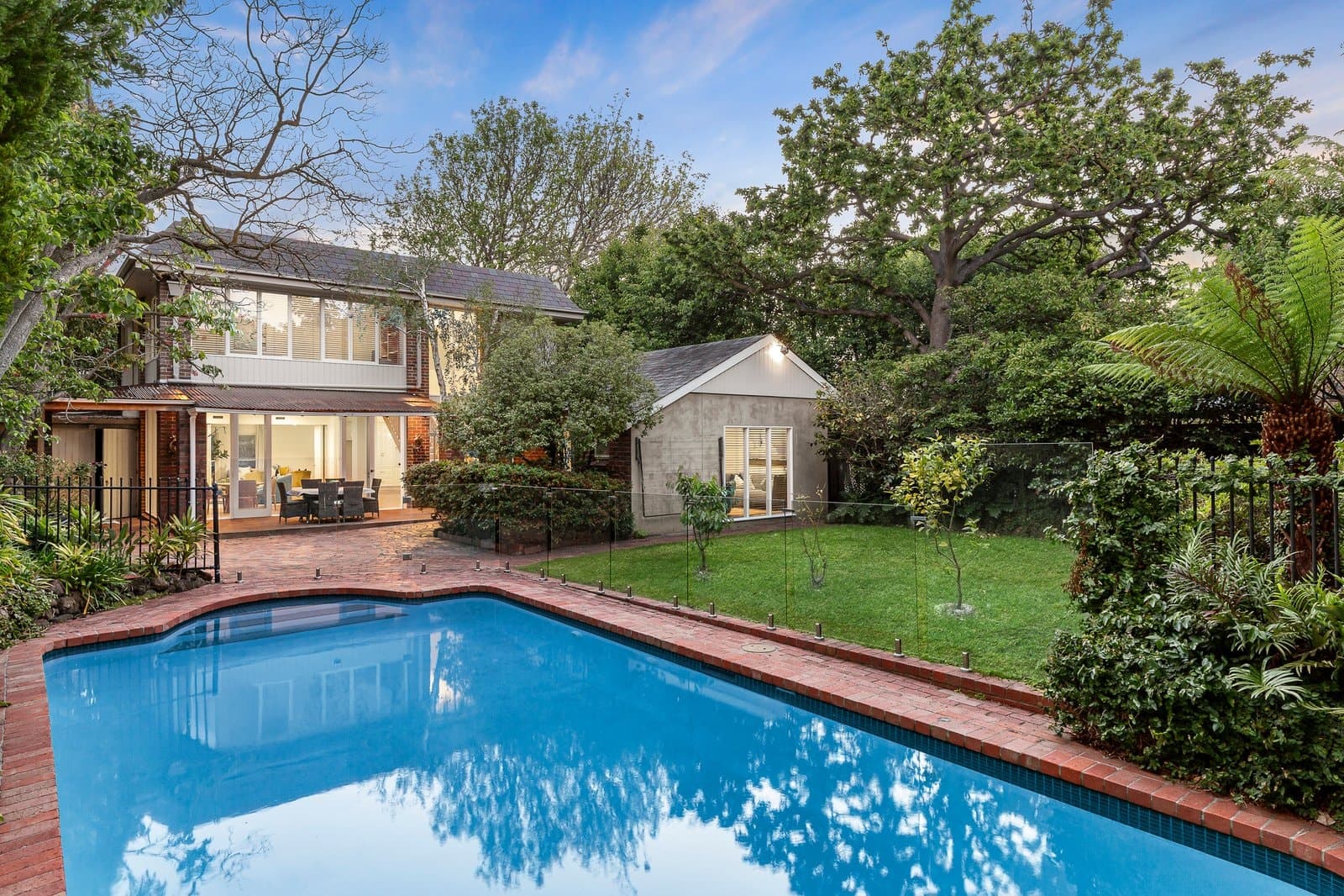 1 Harfleur Avenue, Beaumaris - Thumbnail 2