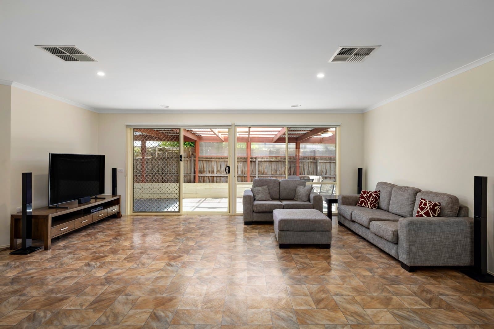 25 Noah Close, Mornington - Thumbnail 5