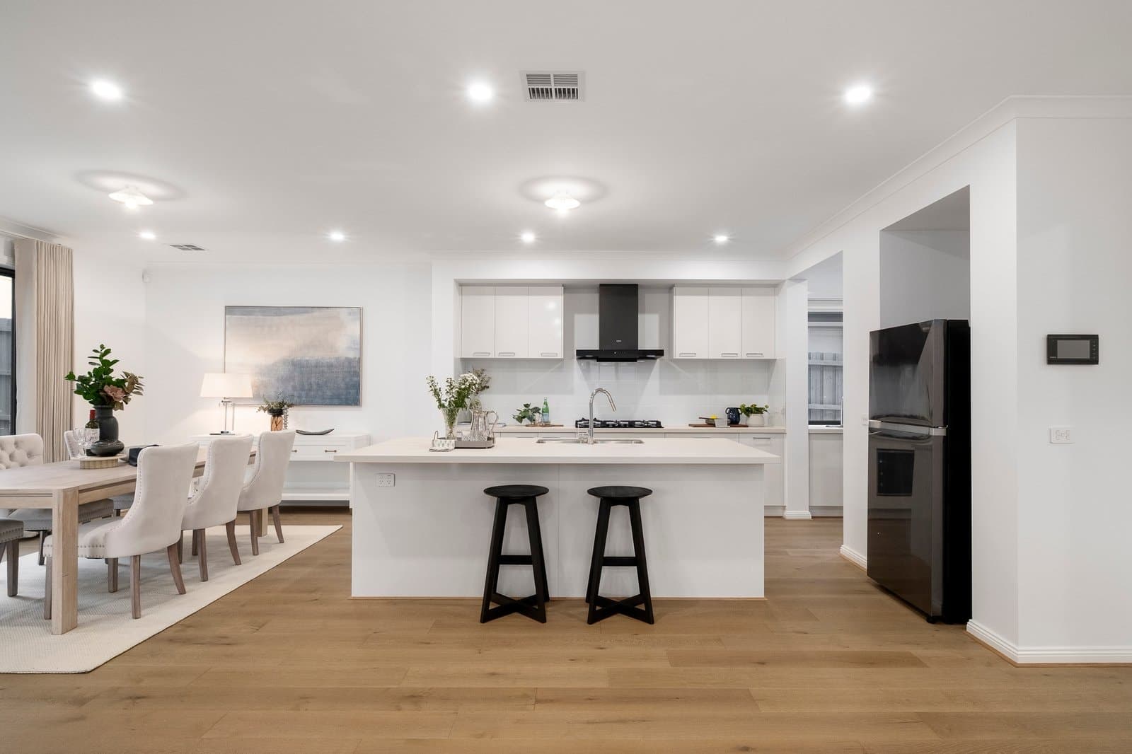 63 Eley Road, Box Hill South - Thumbnail 4