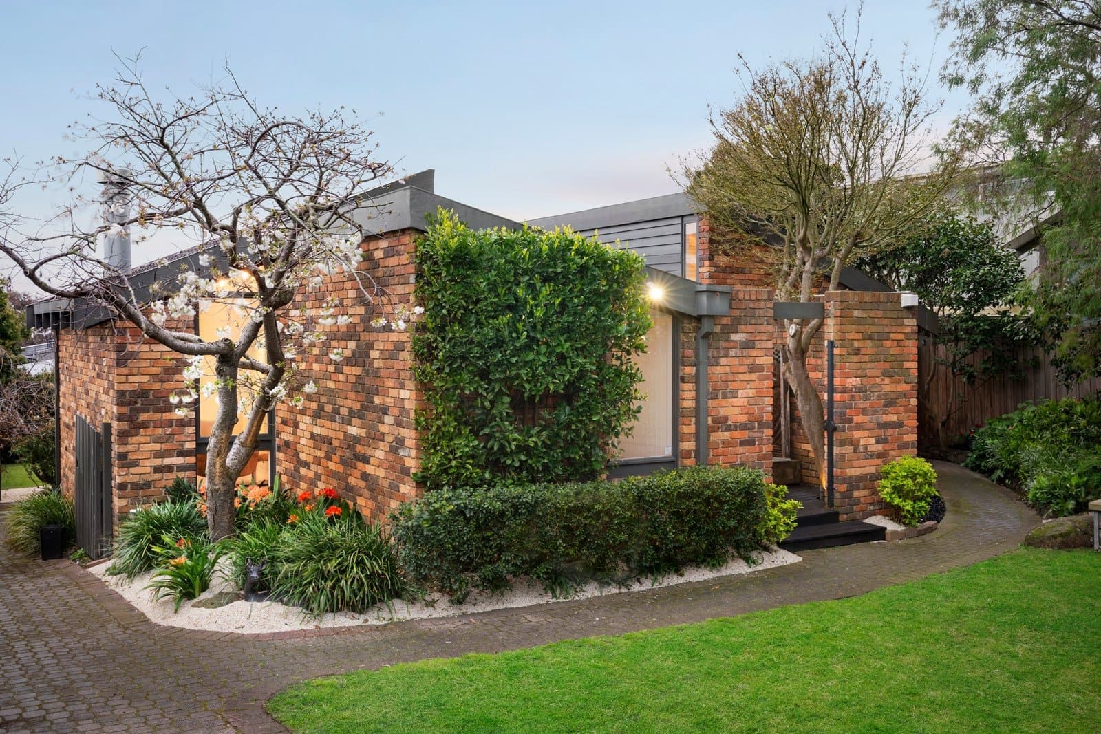 15 Morven Street, Mornington - Image 1