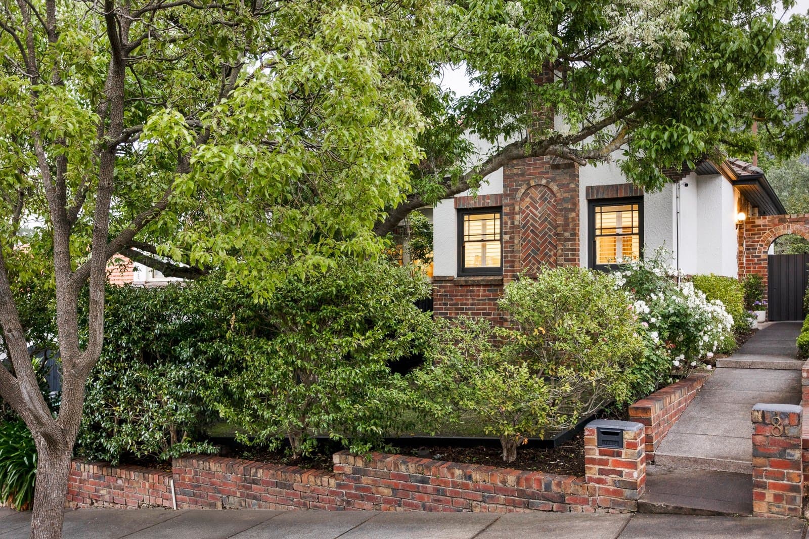 8 Parkin Street, Glen Iris - Thumbnail 2