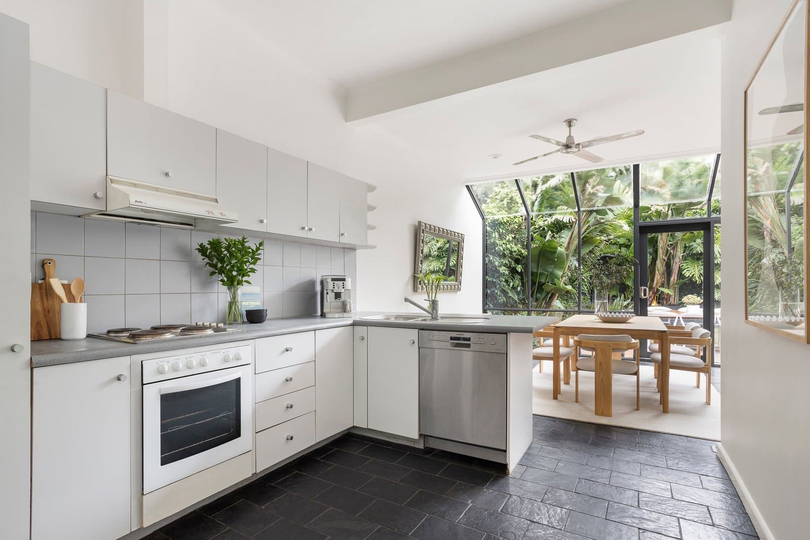 8 Parkin Street, Glen Iris - Thumbnail 4
