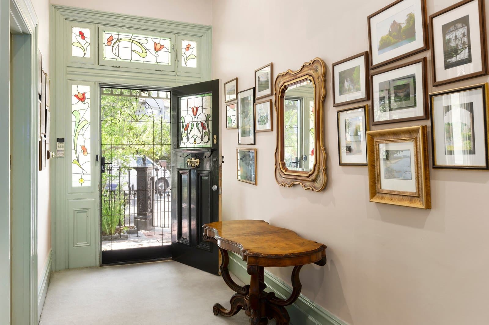 10 Gordon Street, Toorak - Thumbnail 2