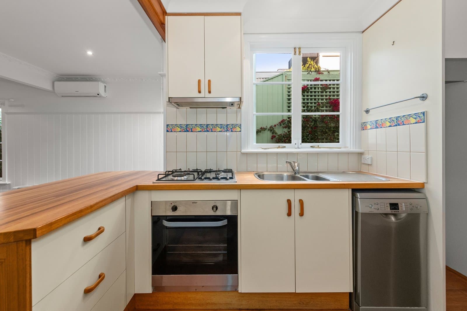 64 Aberdeen Road, Prahran - Thumbnail 8