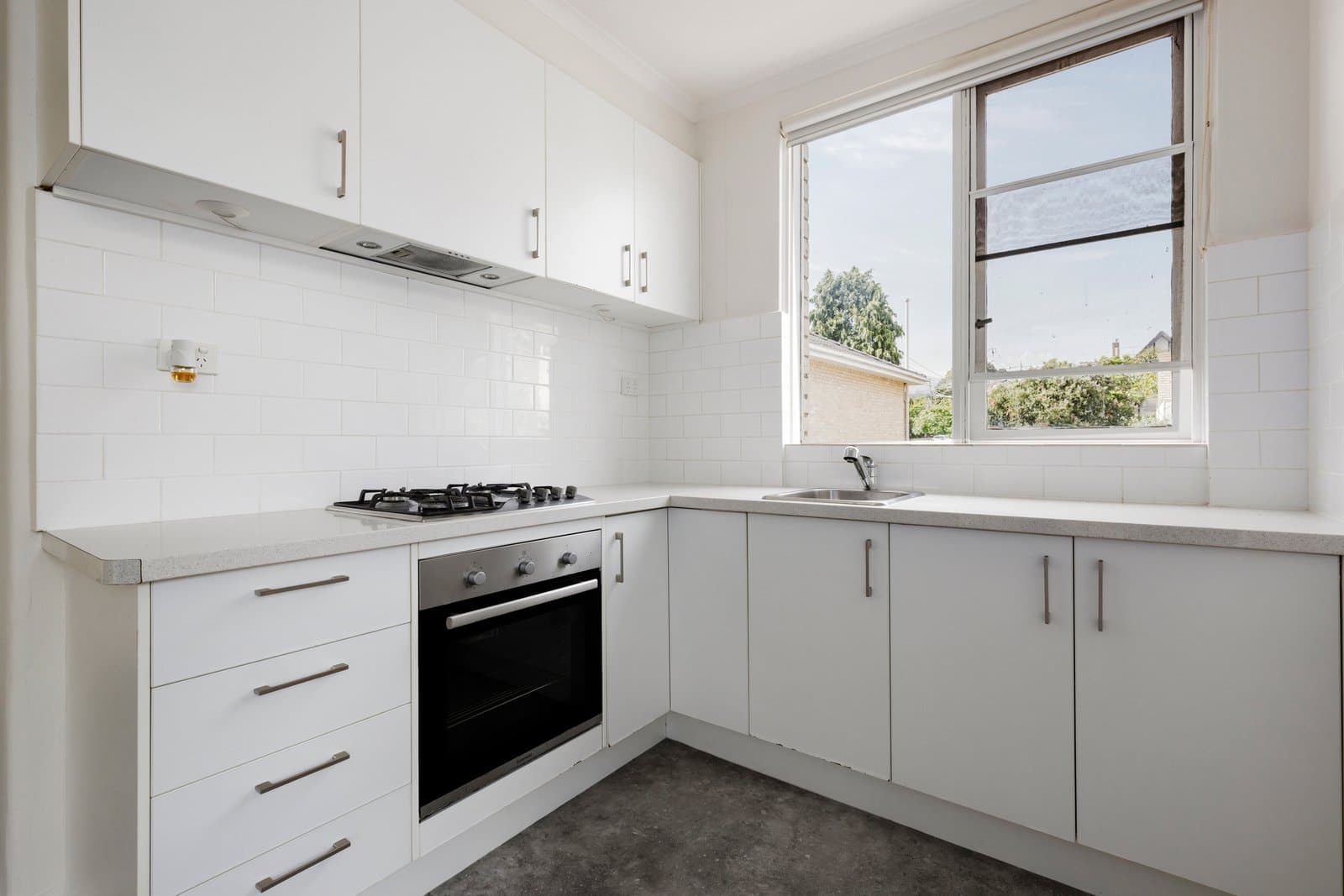 12/80 Campbell Road, Hawthorn East - Thumbnail 3