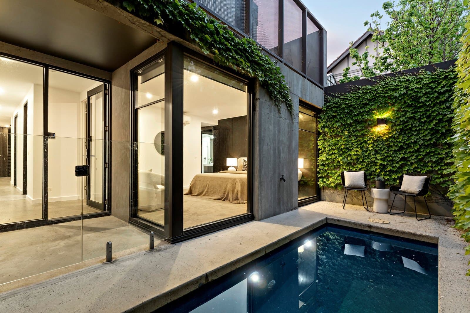16B Loch Street, St Kilda West - Thumbnail 2