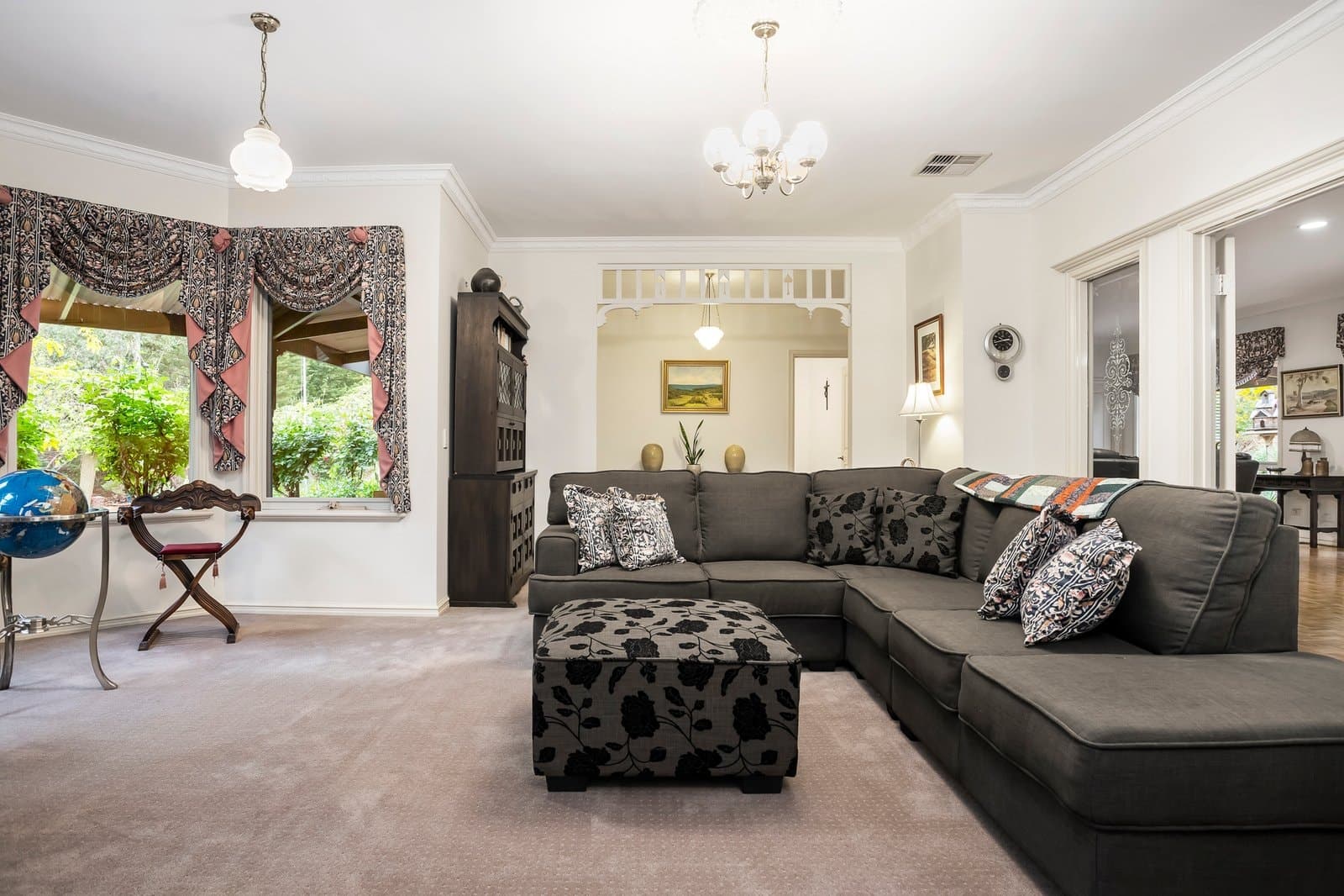 12 Raymond Elliot Court, Park Orchards - Thumbnail 3
