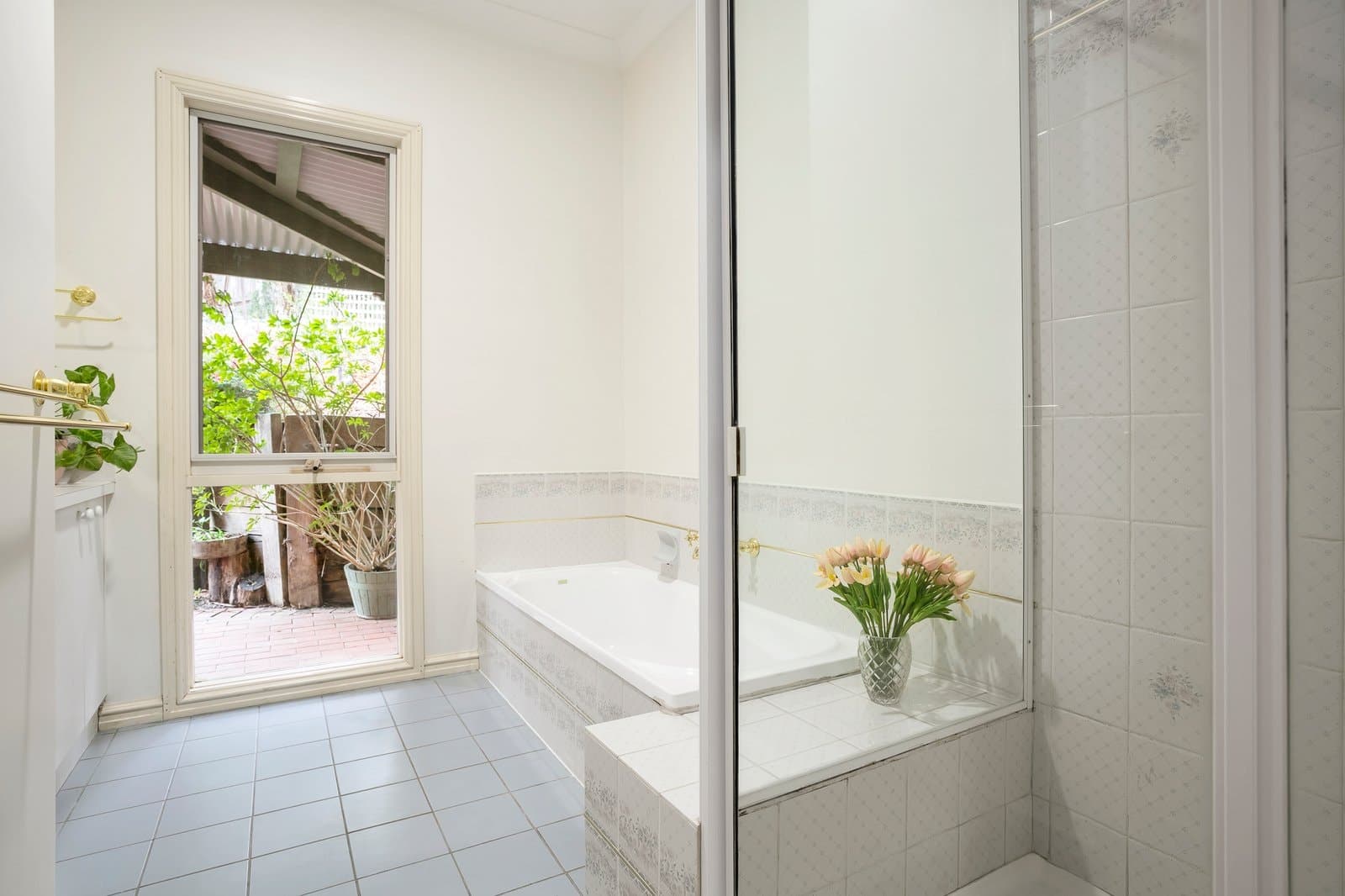 12 Raymond Elliot Court, Park Orchards - Thumbnail 8