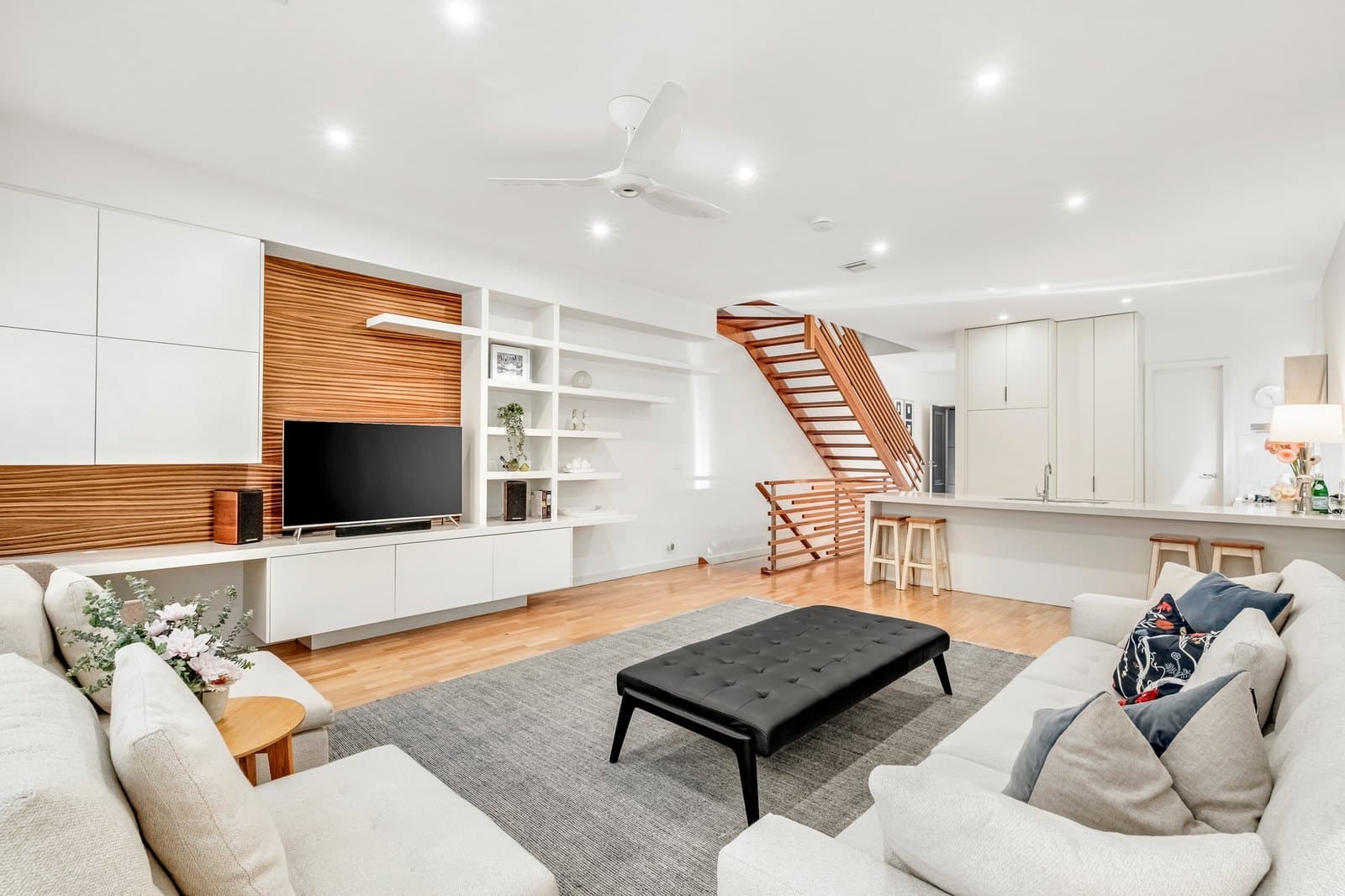 24a Wellington Street, Kew - Thumbnail 4