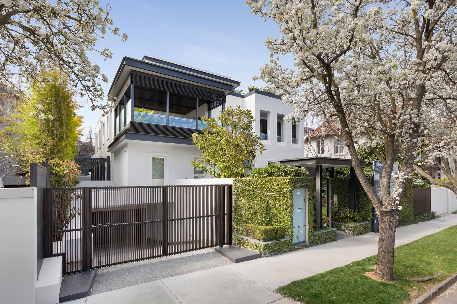 2A Como Avenue, South Yarra - Thumbnail 2
