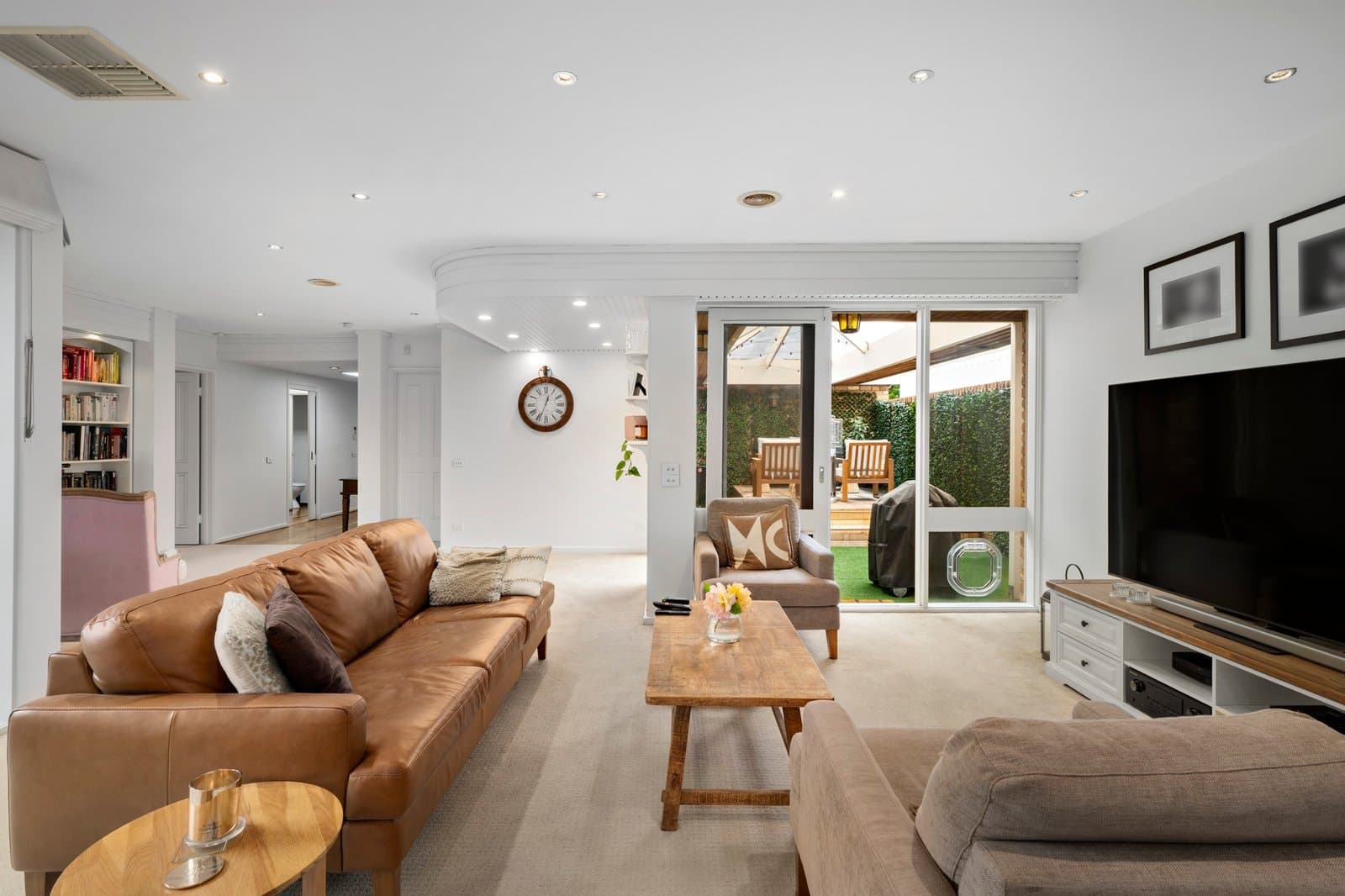 15 Rockingham Close, Kew - Thumbnail 6