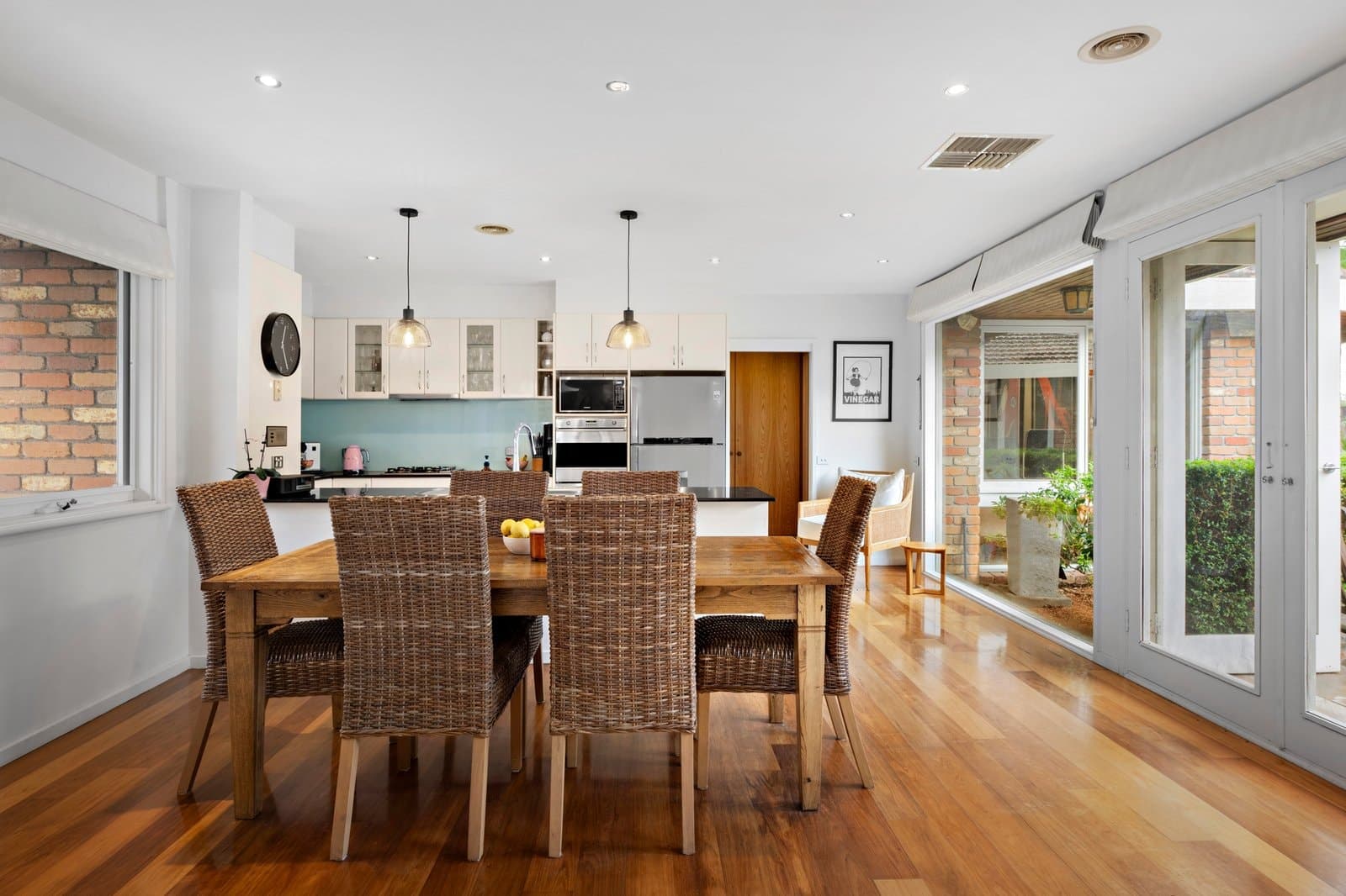 15 Rockingham Close, Kew - Thumbnail 7