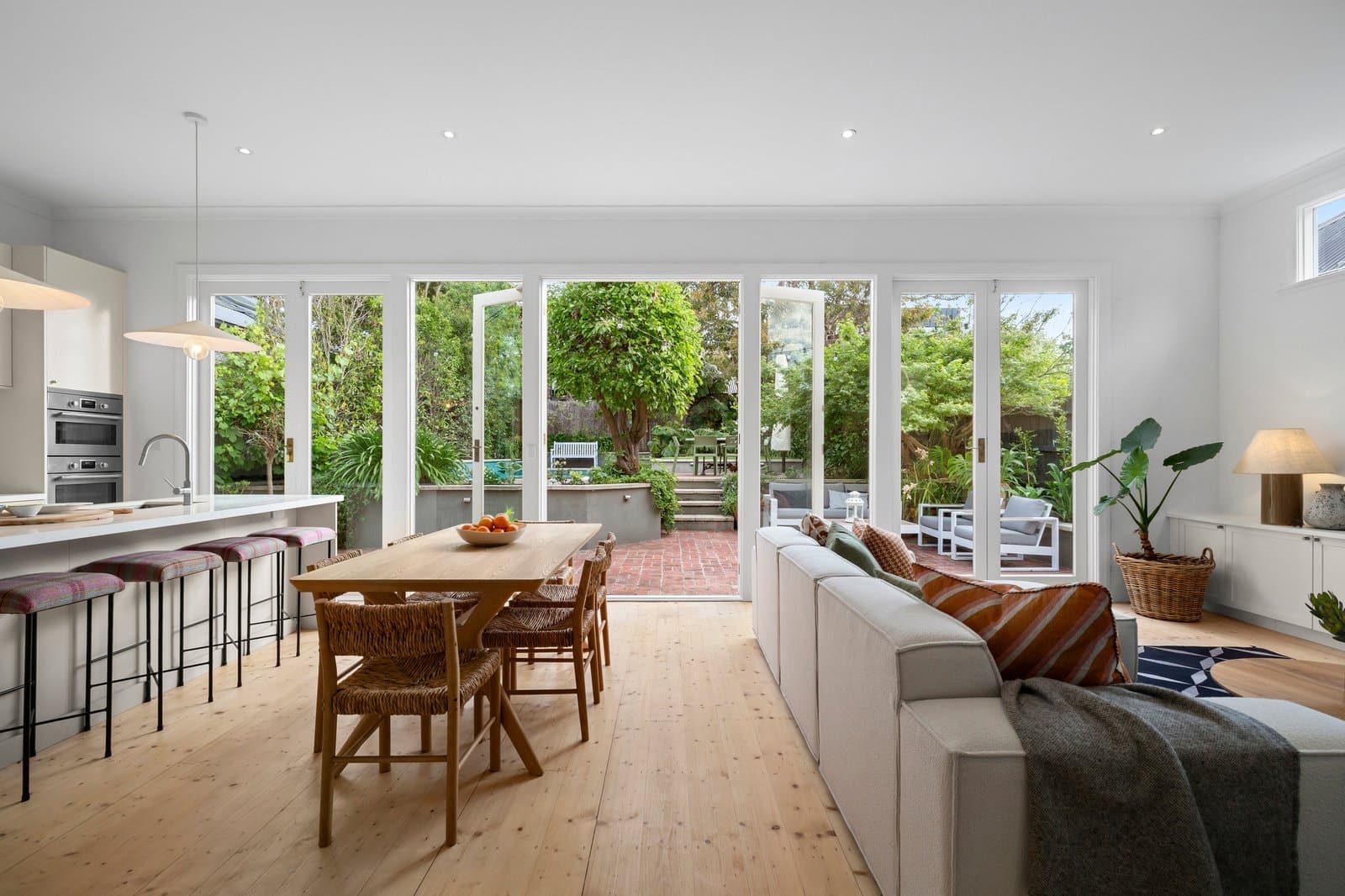 24 Viva Street, Glen Iris - Thumbnail 3