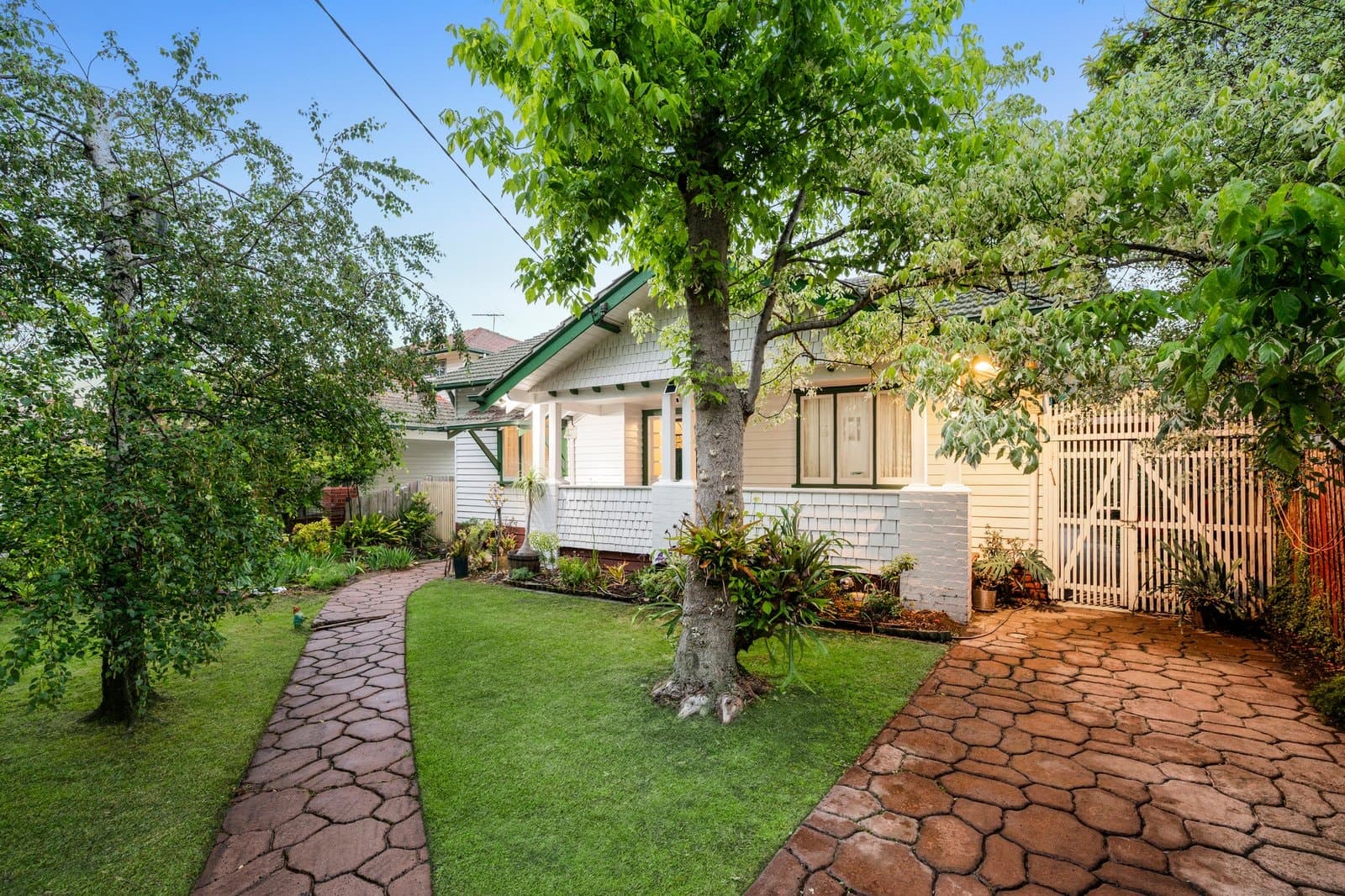 18 Berrima Avenue, Malvern East - Thumbnail 2