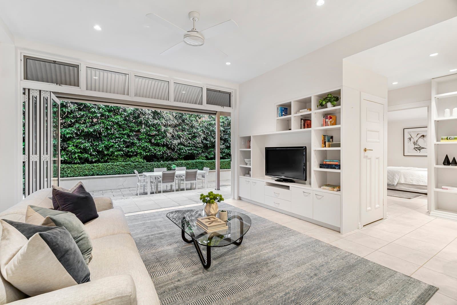 37 Denham Street, Hawthorn - Thumbnail 2