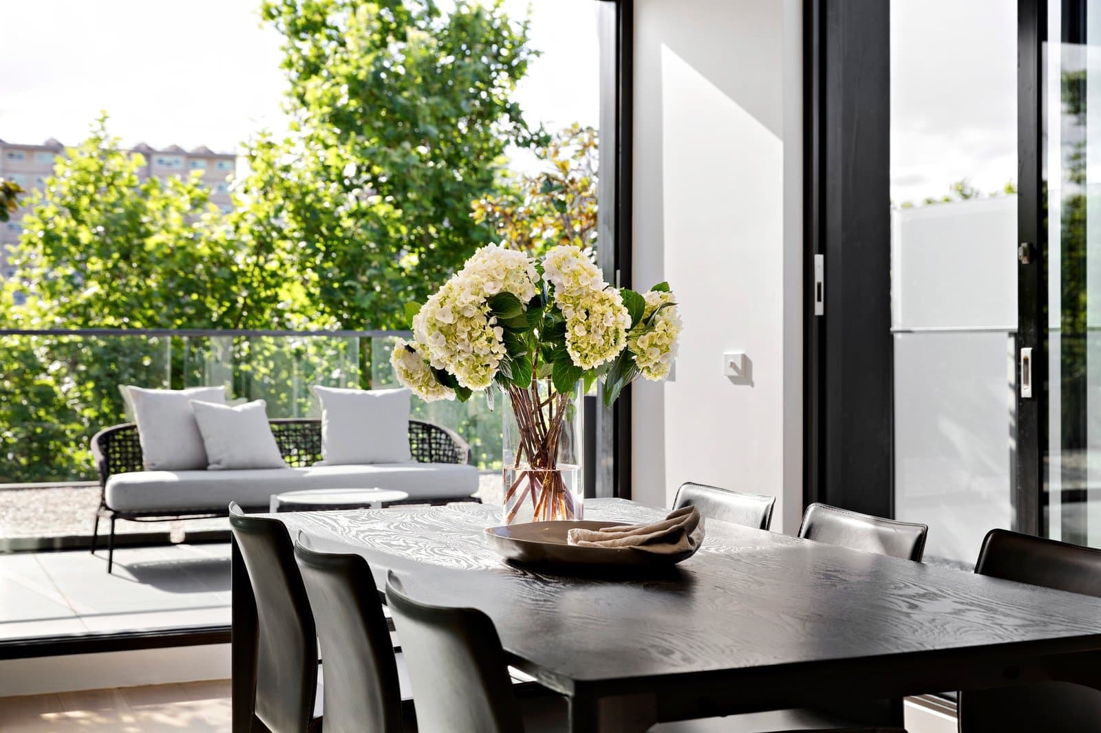 301/2 Cromwell Road, South Yarra - Thumbnail 6