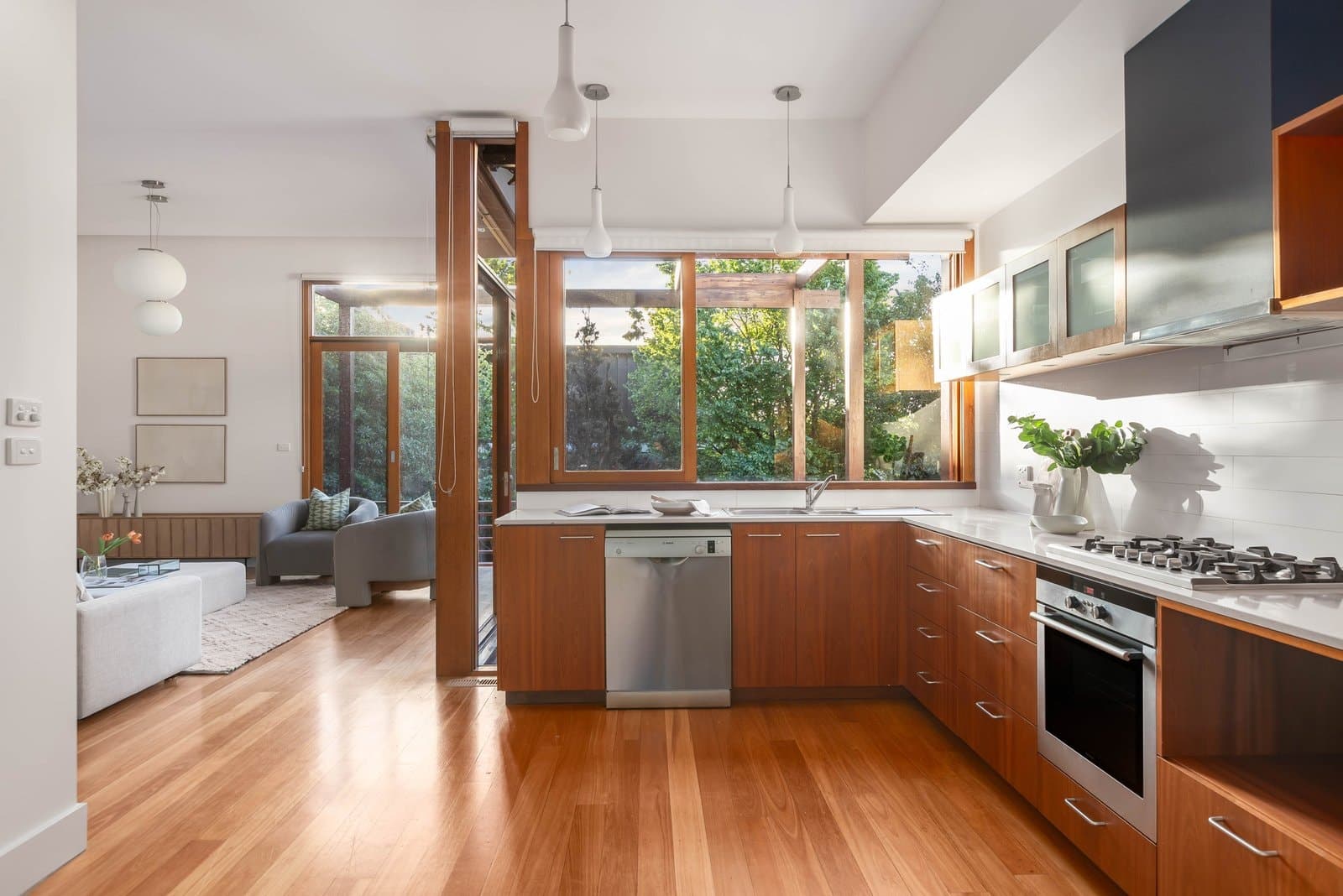 3 Cradley Avenue, Kew - Thumbnail 3