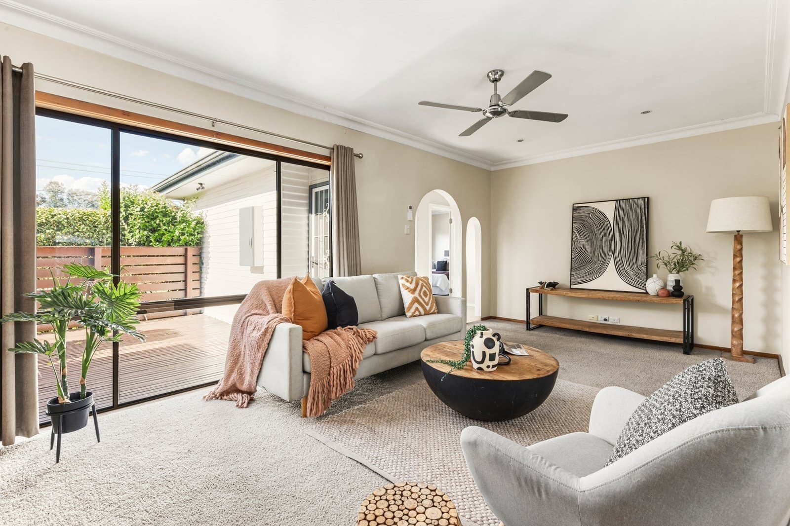39 Diane Crescent, Mooroolbark - Thumbnail 3