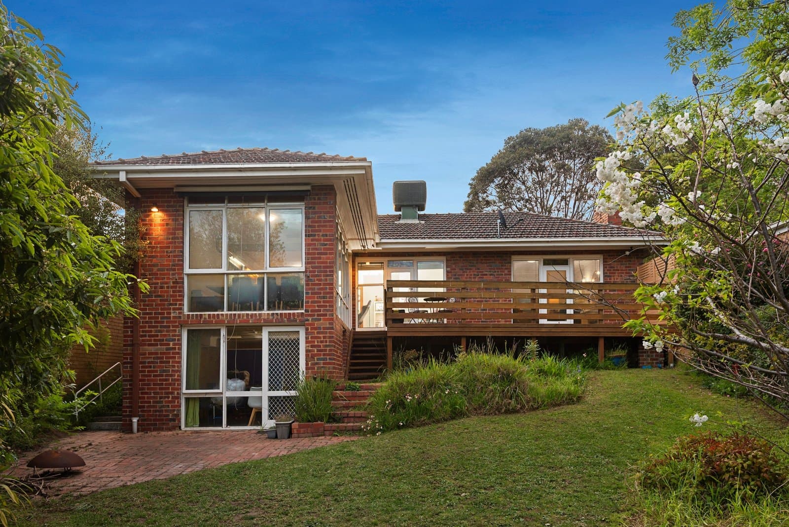 49 Greythorn Road, Balwyn North - Thumbnail 4