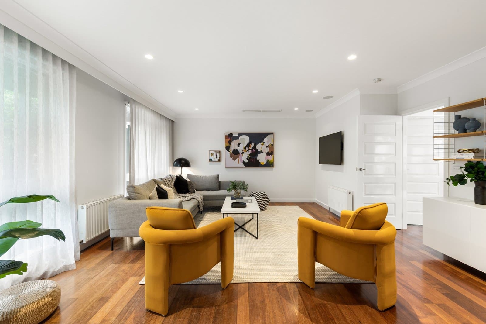 19 Chloris Crescent, Caulfield - Thumbnail 2